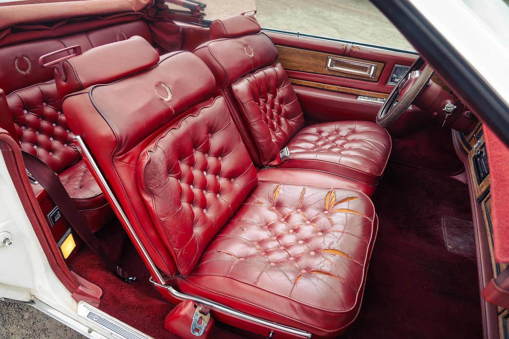 Innenraumfoto von 1984 Cadillac Eldorado Biarritz Convertible (48)