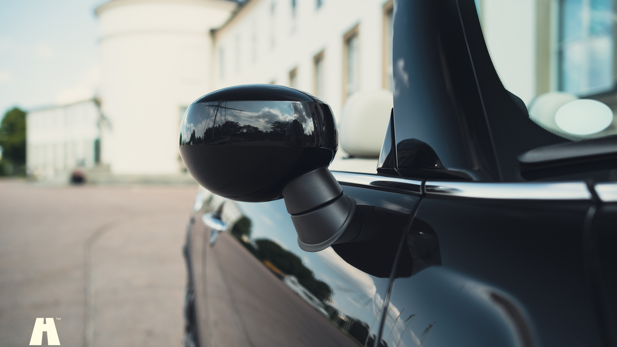 Exteriörbild på 2021 Mini John Cooper Works Cabriolet  (47)