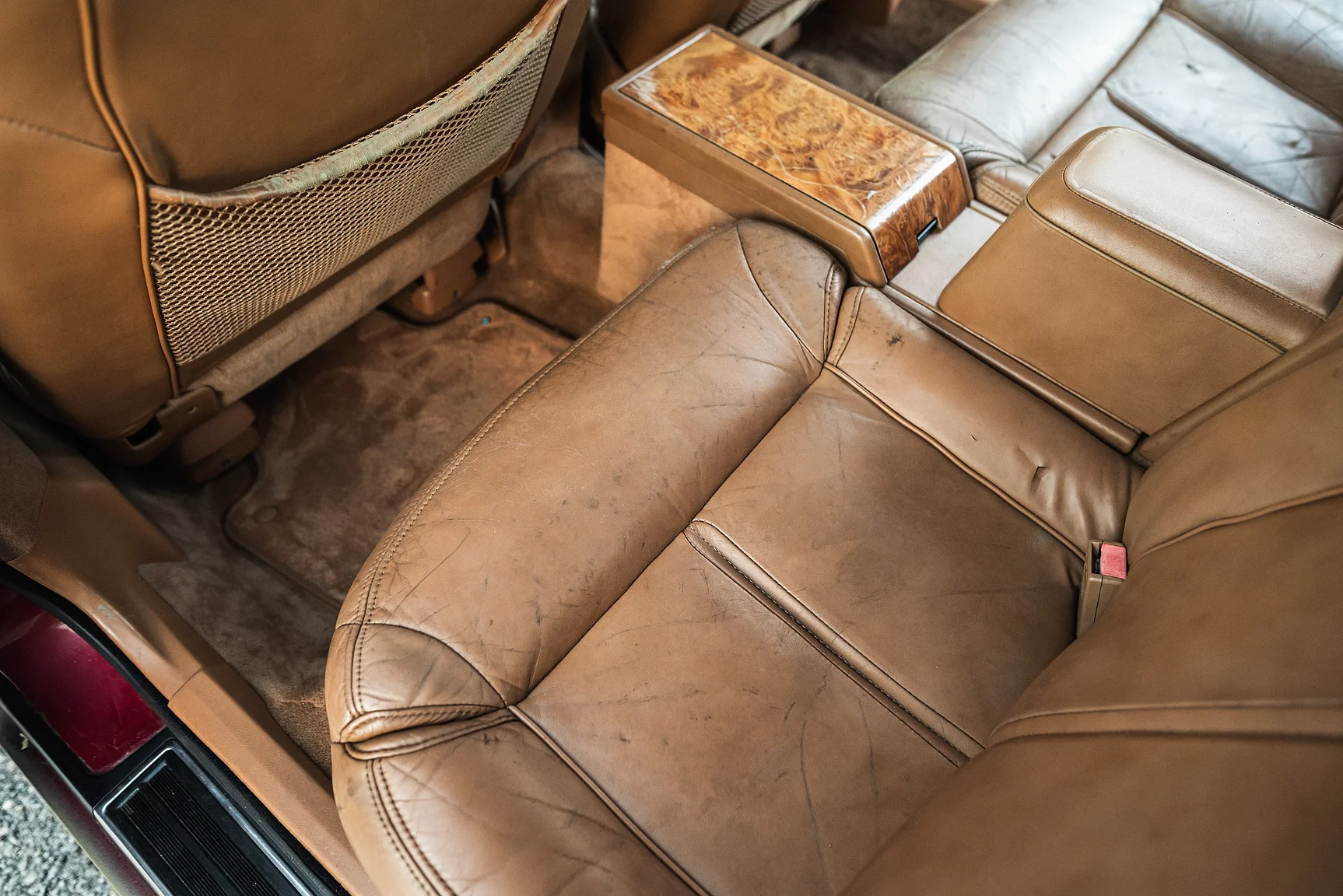 Interior image of 1989 Cadillac Seville (56)