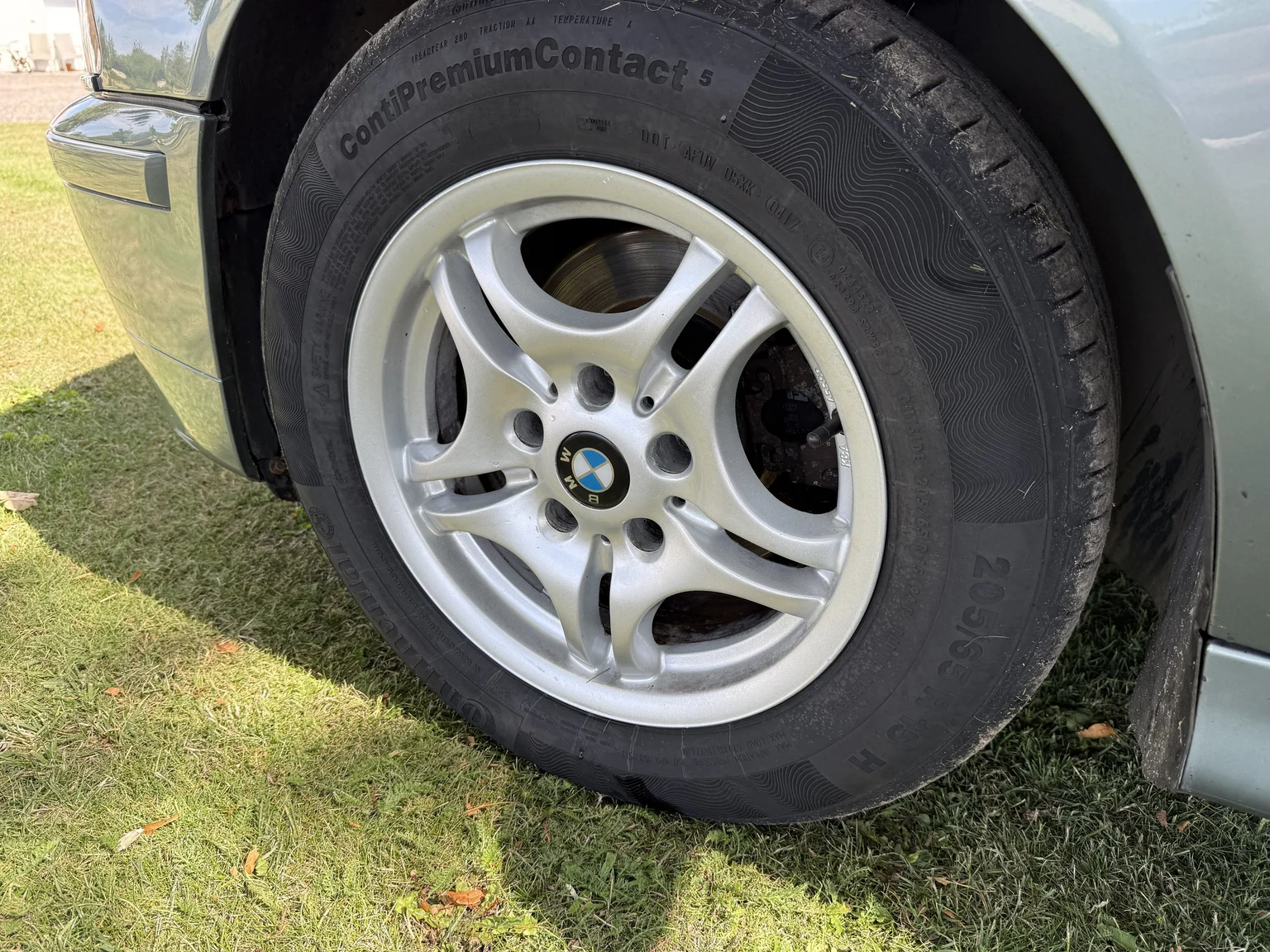 Aussenfoto 2003 BMW 525d Sedan (71)
