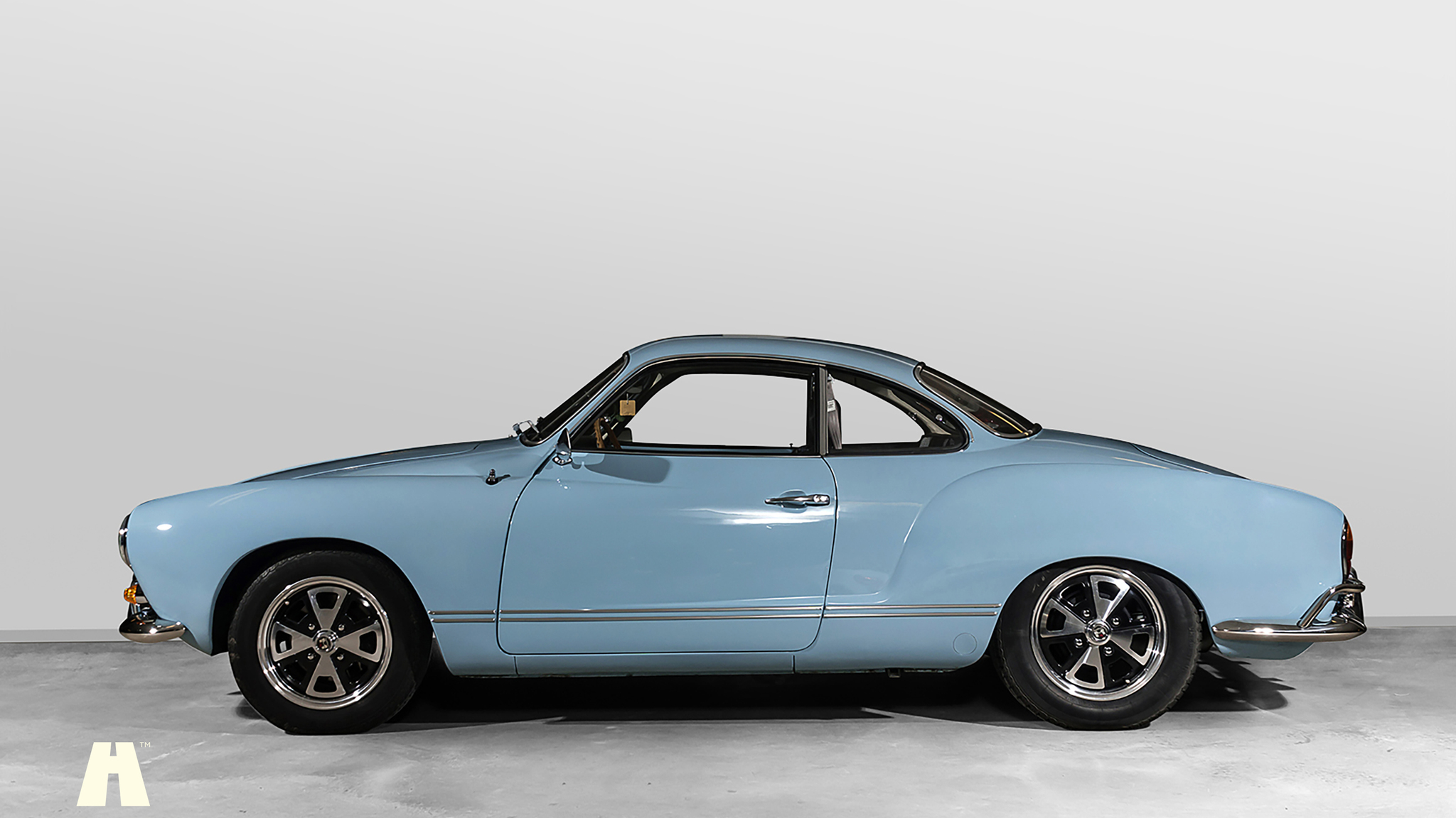 Exterior image of 1969 Volkswagen Karmann Ghia (20)