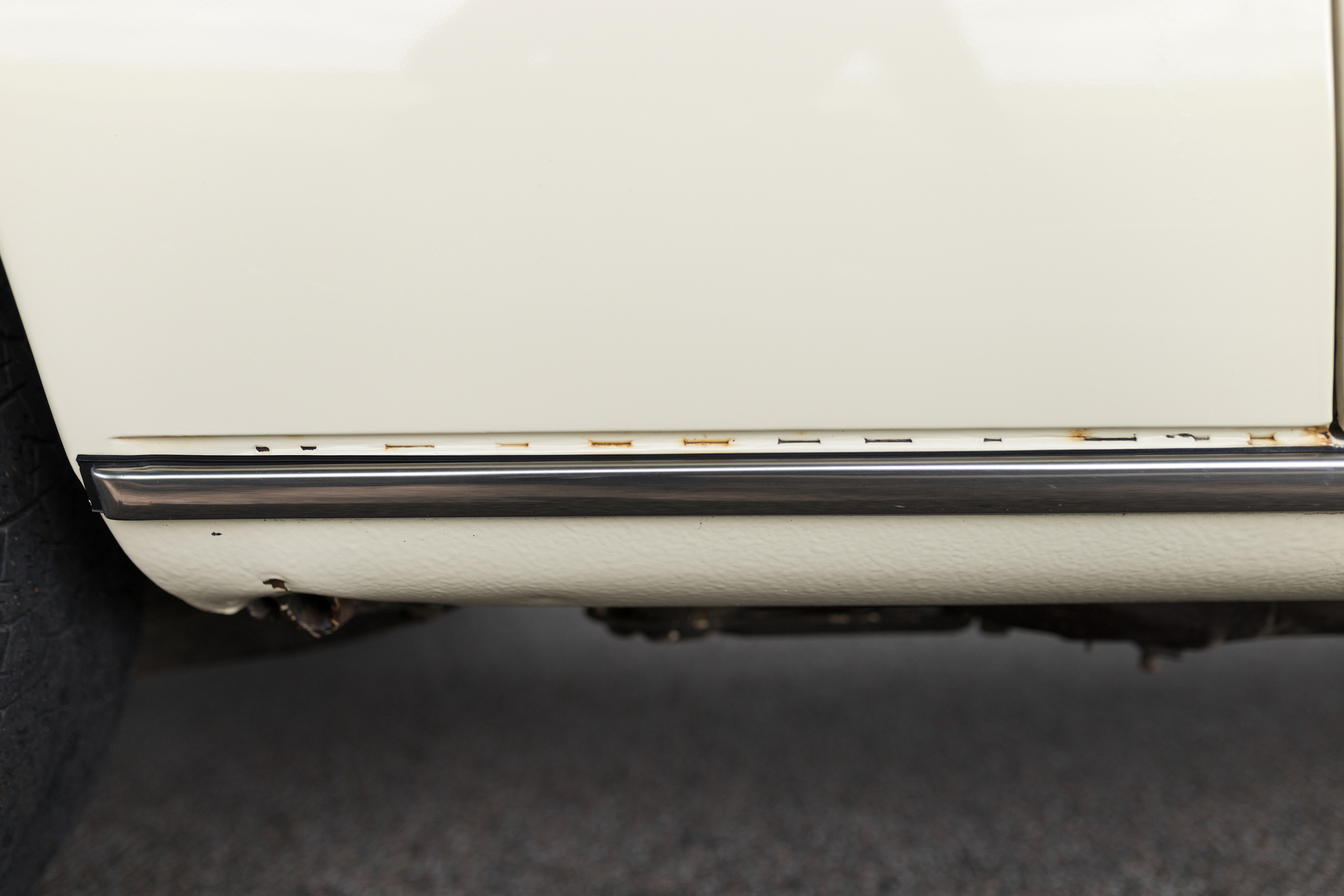 Exteriörbild på 1971 Mercedes 250 C