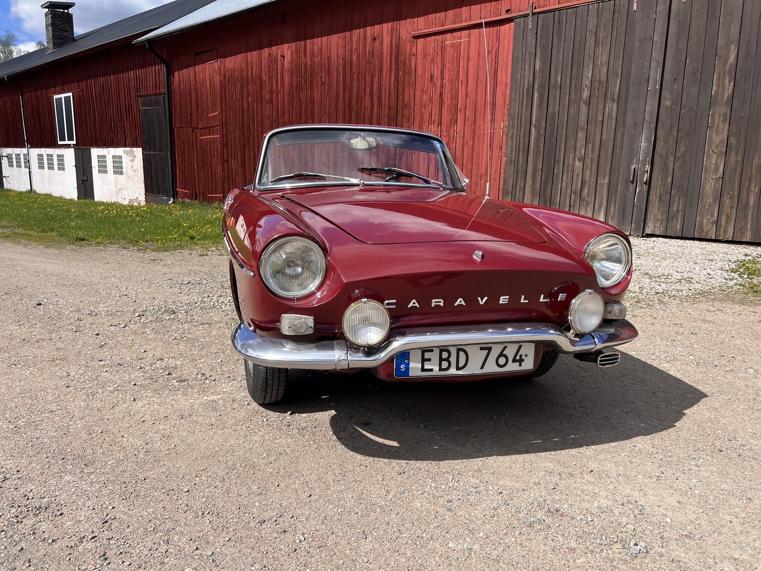 Exterior image of 1967 Renault Caravelle Coupé