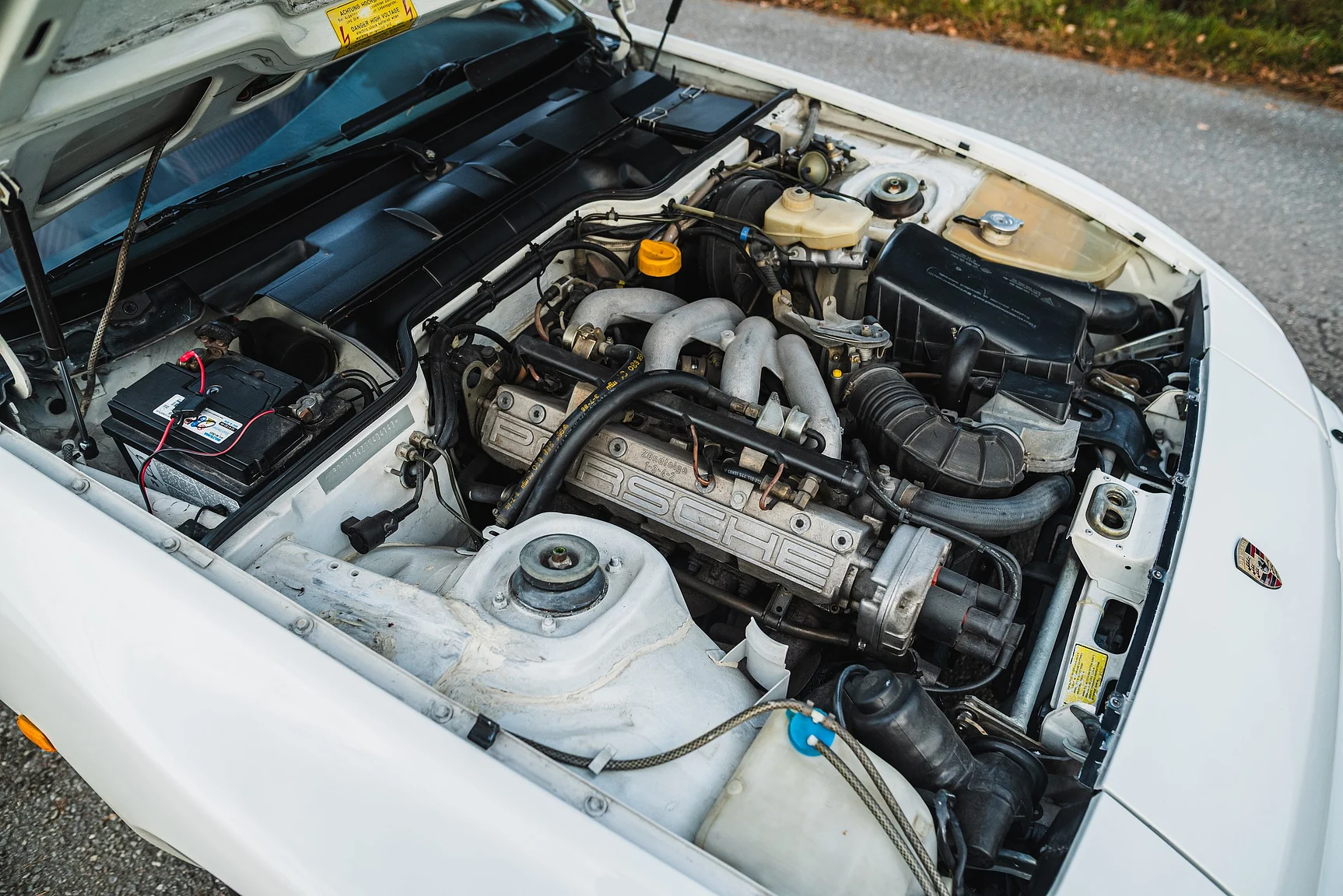Image of 1986 Porsche 944R (1) mechanics
