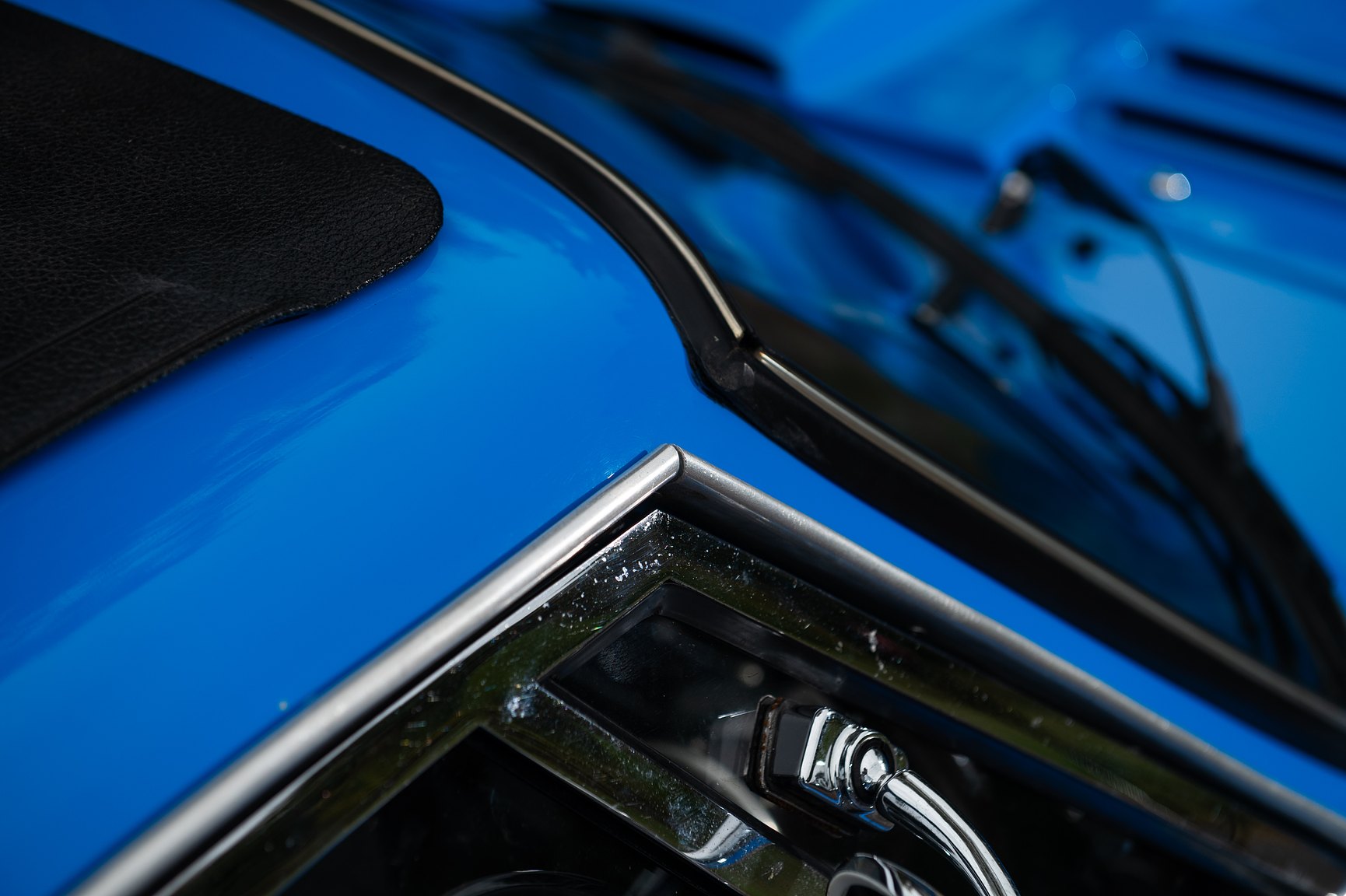 Exterior image of 1969 Marcos 3000 GT