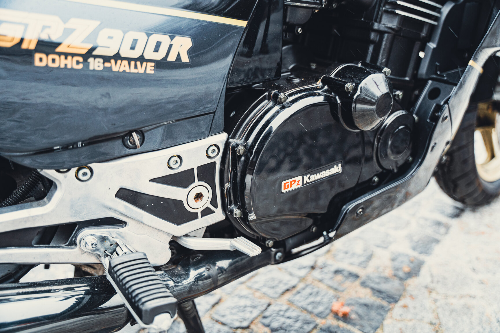 Image of 1990 Kawasaki ZX900R mechanics