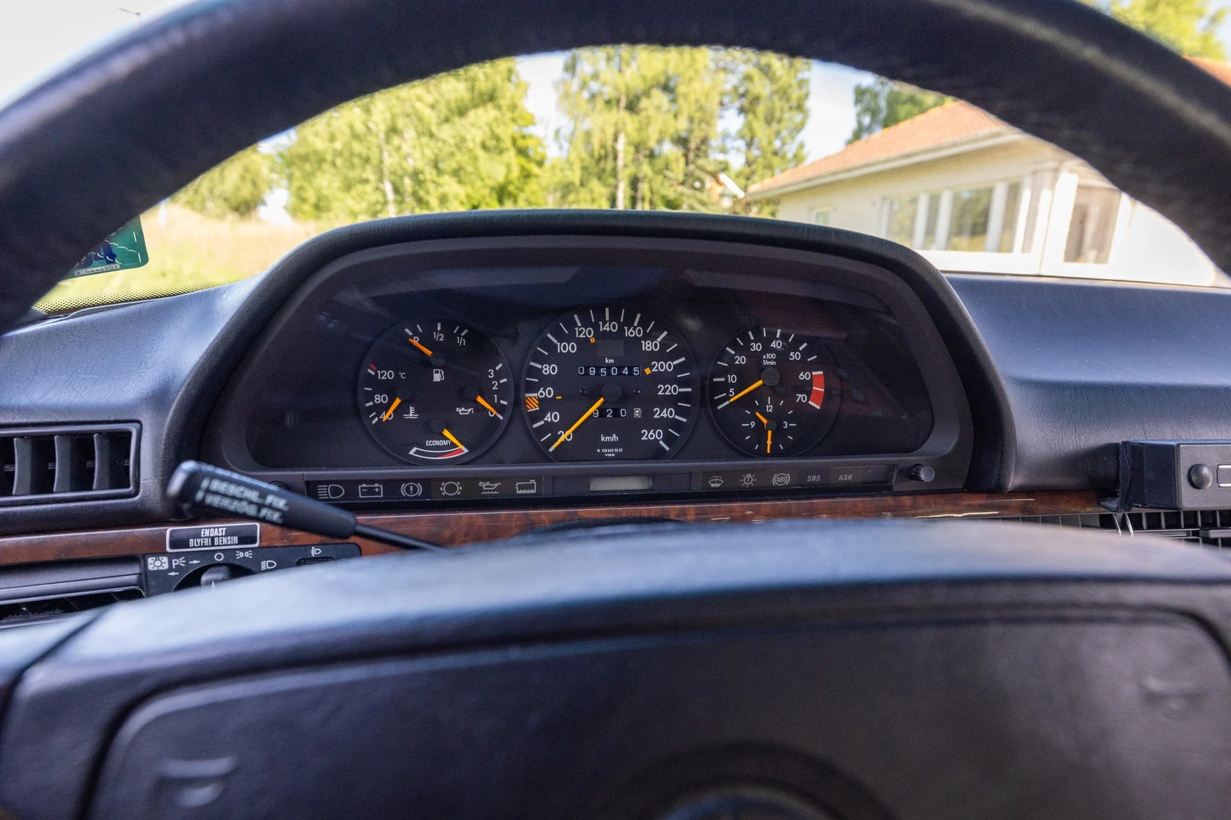 Innenraumfoto von 1989 Mercedes-Benz 560 SEL (5)