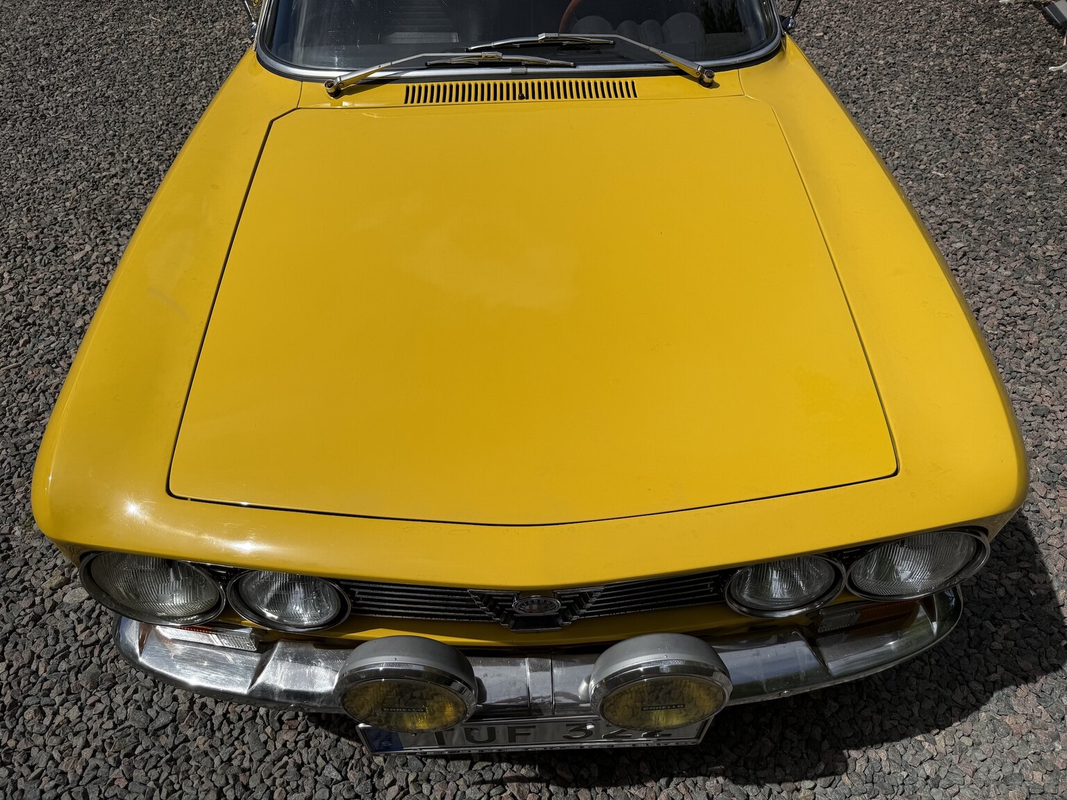 Exterior image of 1974 Alfa Romeo GT 1600 Junior