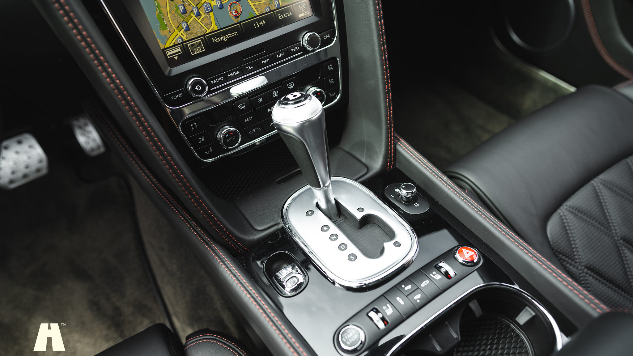 Interior image of 2013 Bentley Continental GT V8 (27)