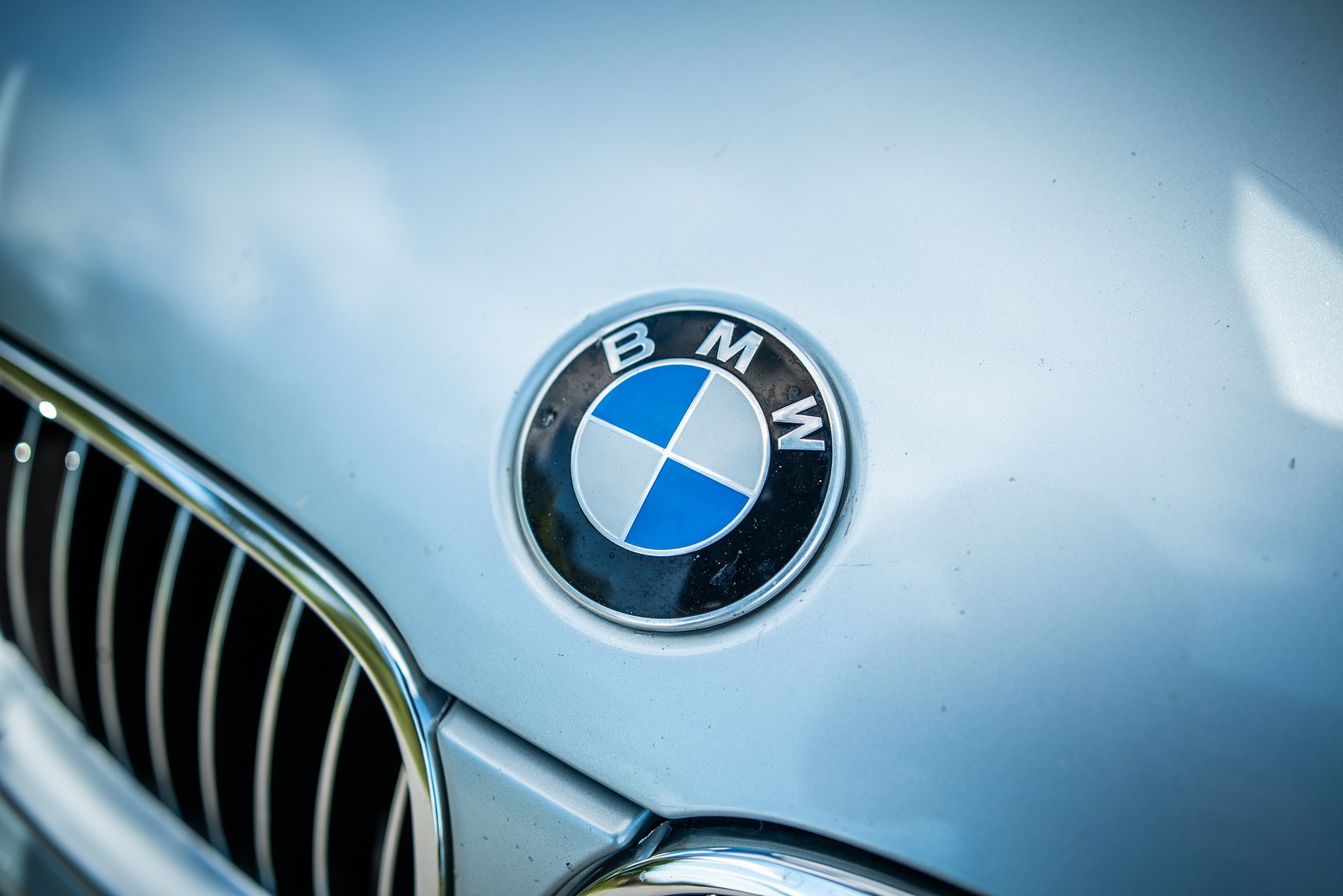 Exterior image of 2006 BMW E60 M5