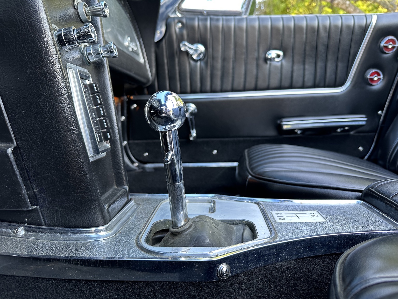 Innenraumfoto von 1964 Corvette C2 Stingray Cabriolet (40)