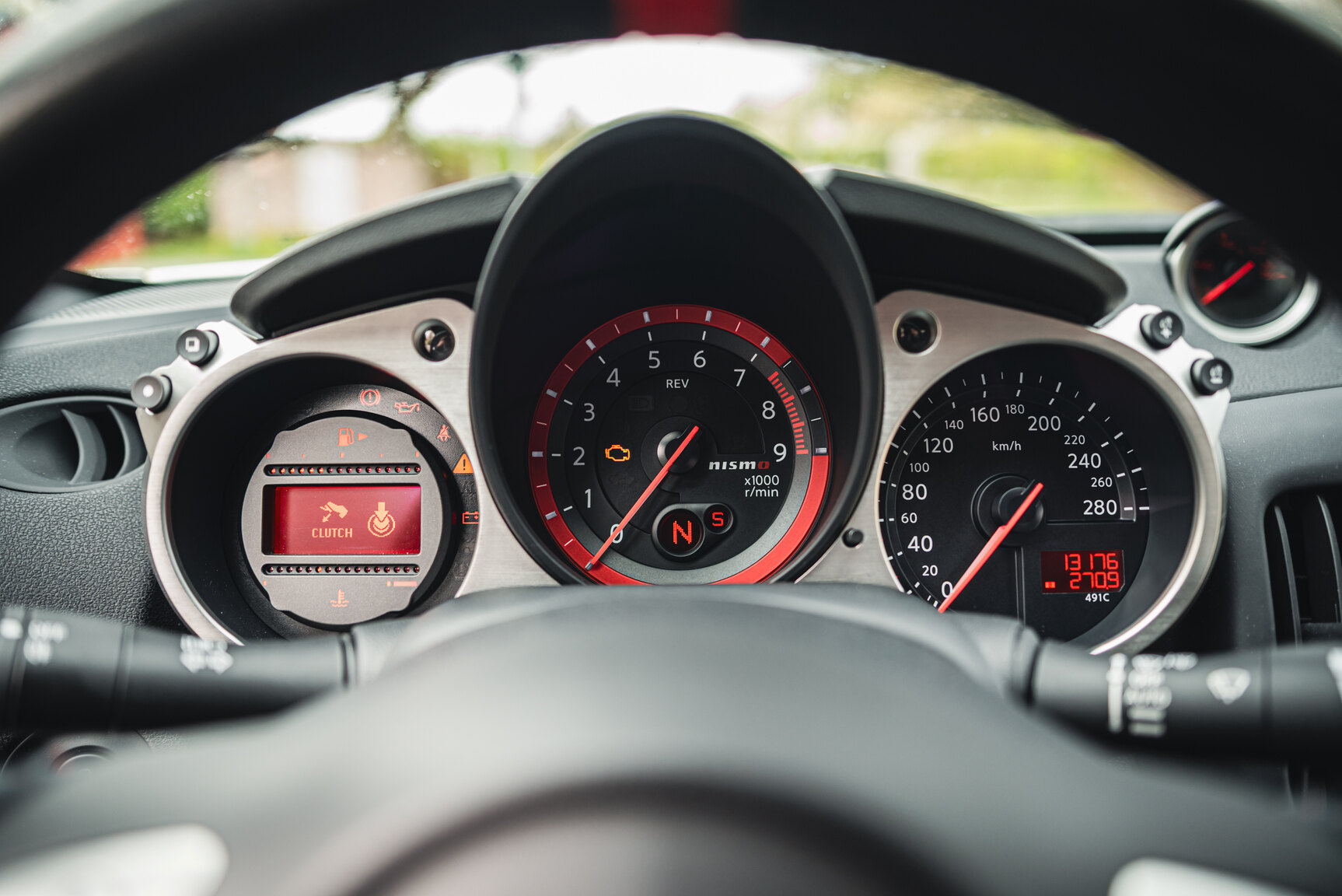 Interior image of 2014 Nissan 370Z Nismo