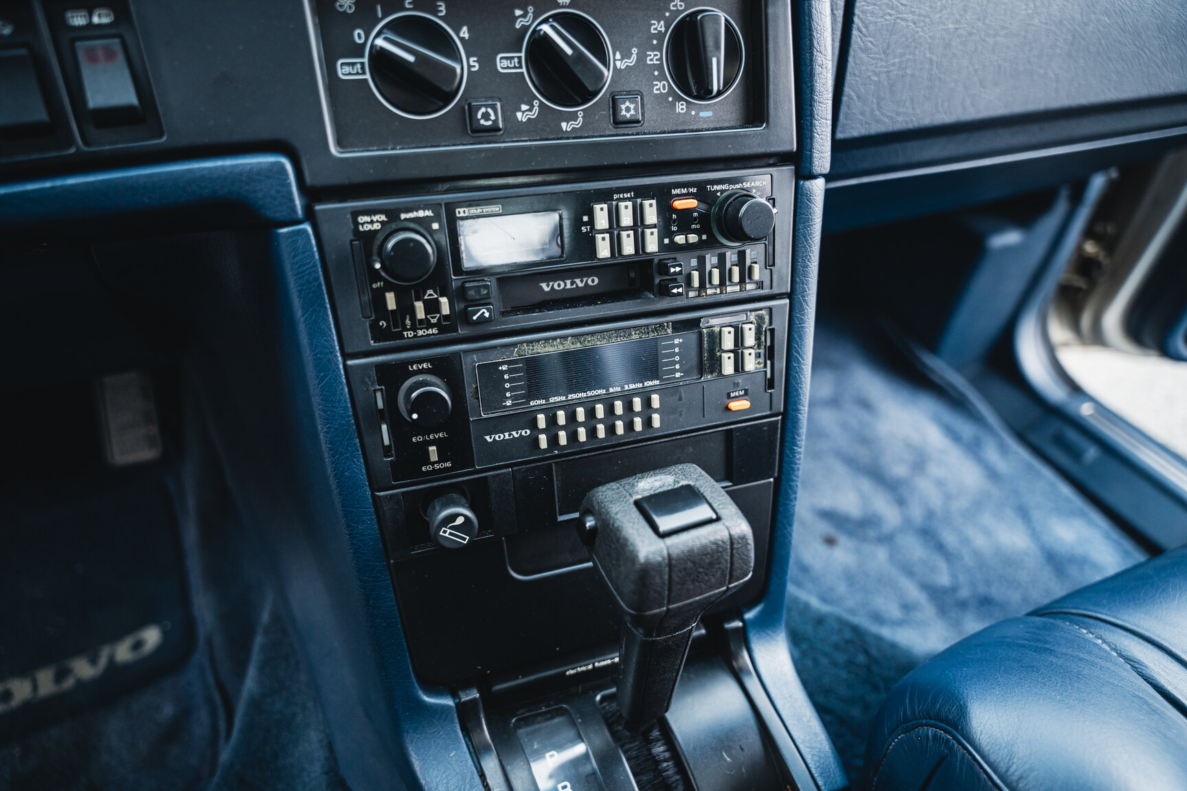 Interior image of 1988 Volvo 780 Bertone Coupé