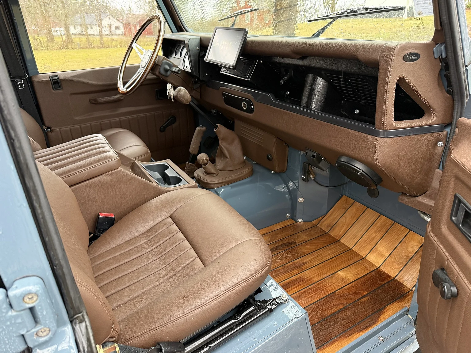 Innenraumfoto von 2000 Land Rover Defender 110 C (12)