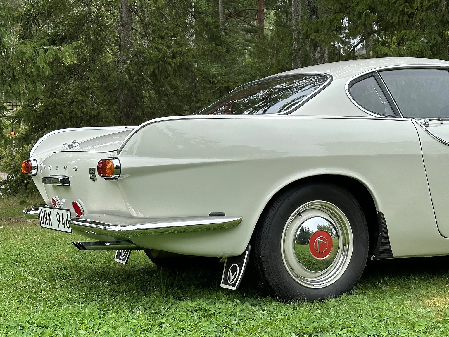 Exterior image of 1964 Volvo P1800S (13)
