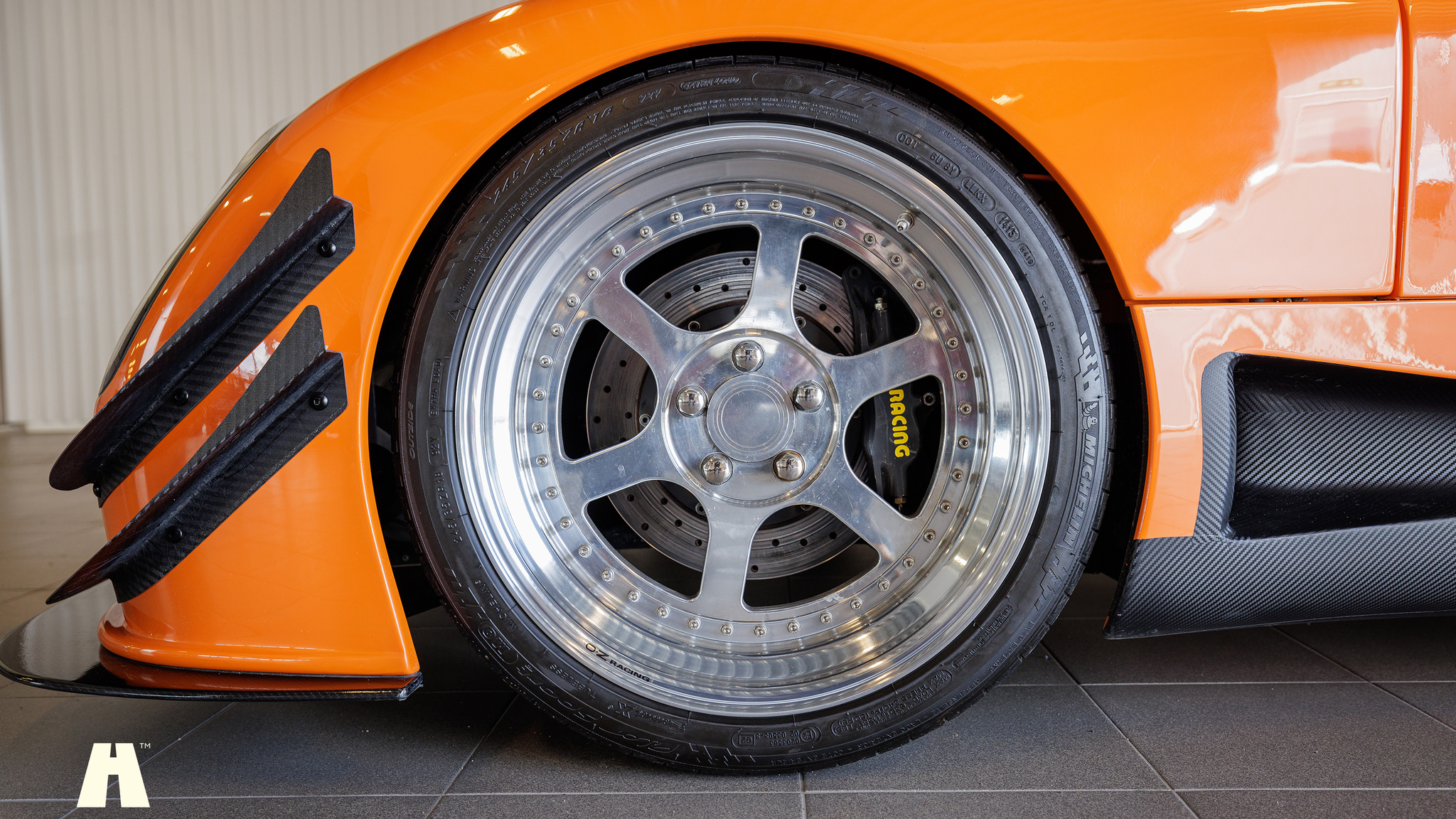 Exterior image of 2006 Ultima GTR (18)