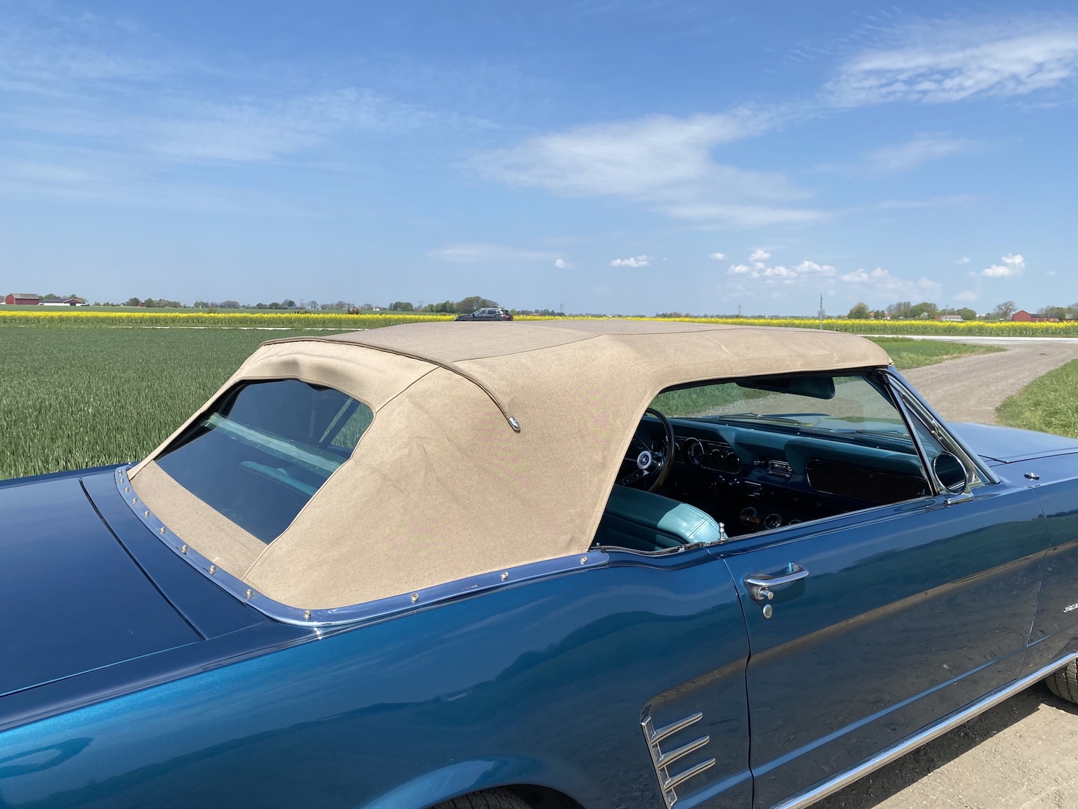 Aussenfoto 1966 Ford Mustang 289 Cabriolet (12)