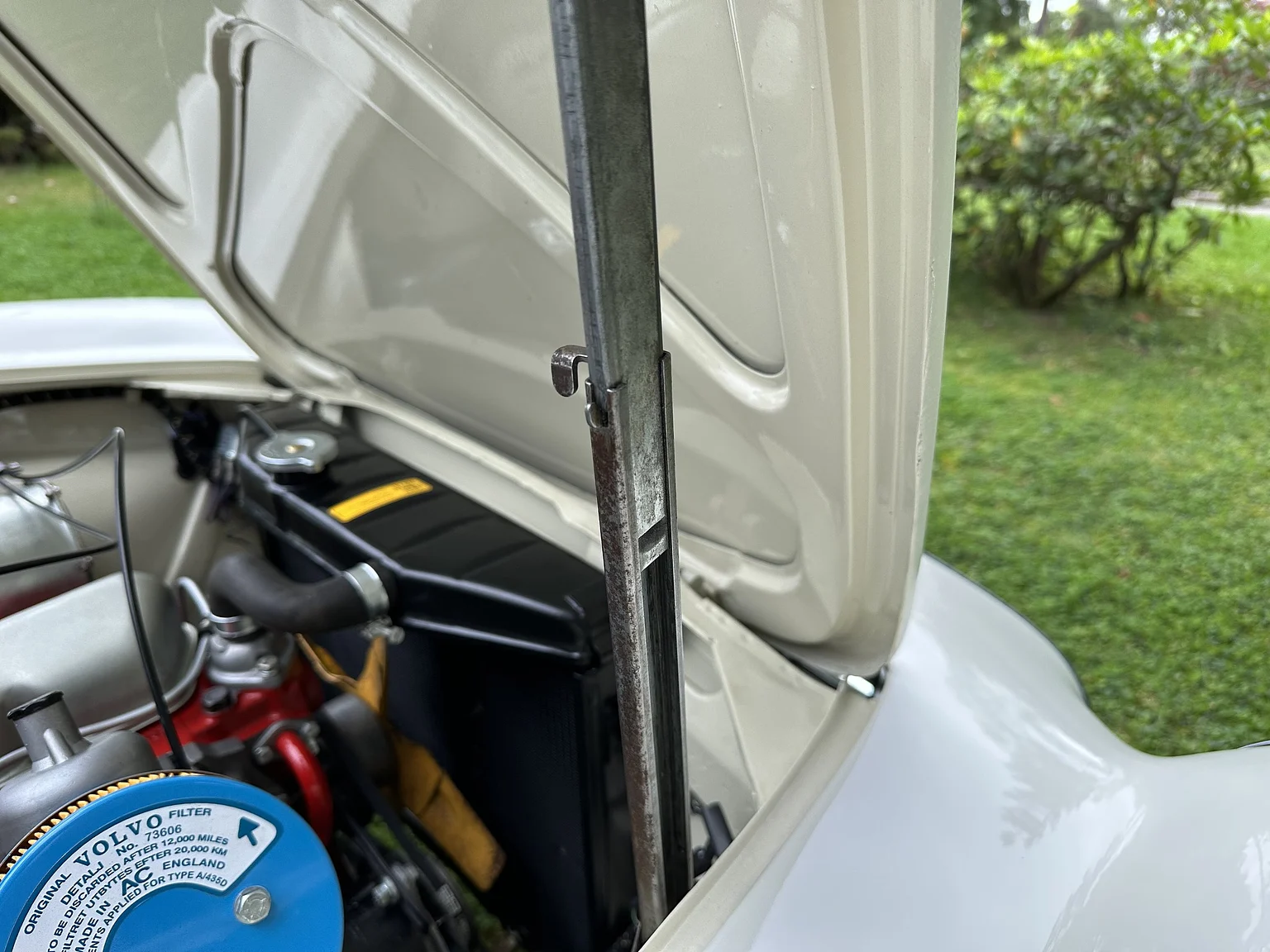 Exterior image of 1964 Volvo P1800S (32)