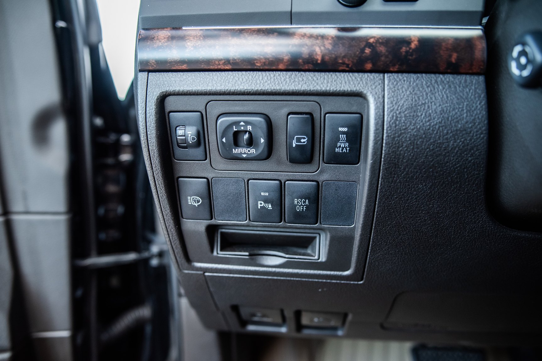 Interior image of 2008 Toyota Land Cruiser 4.5 4WD V8