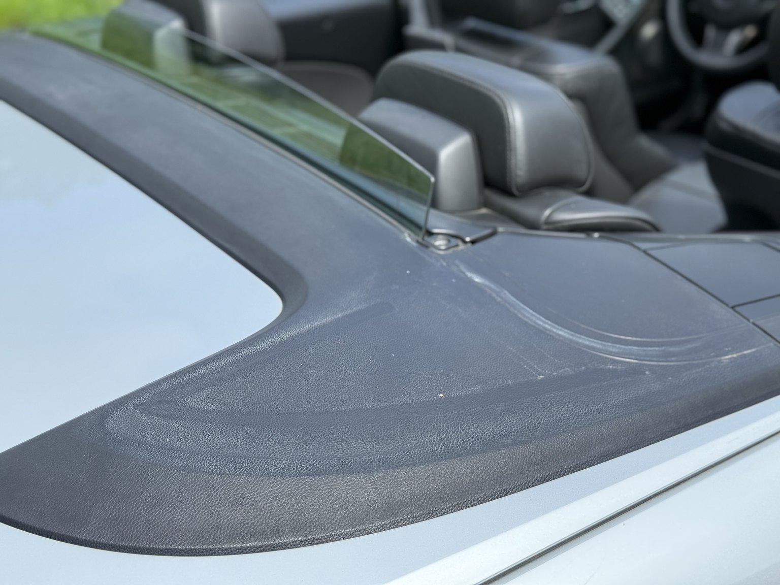 Exterior image of 2004 BMW 645Ci Convertible