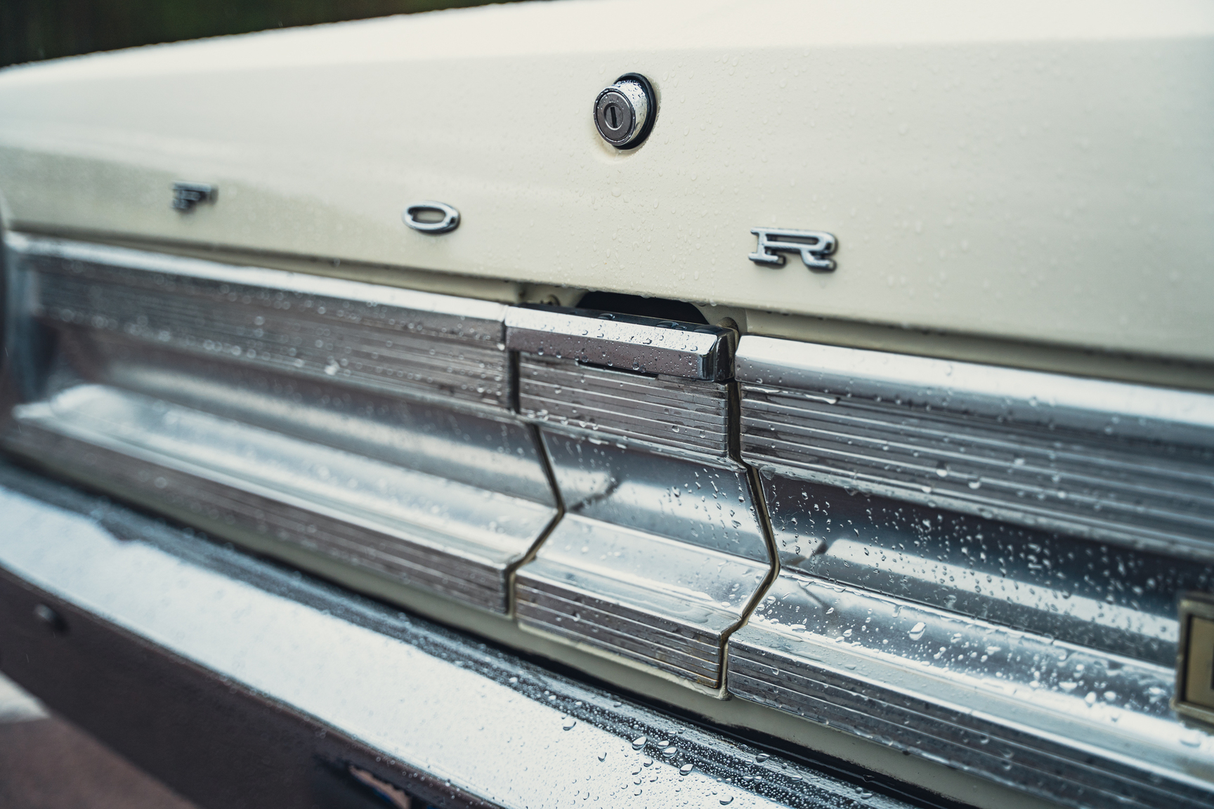 Exterior image of 1964 Ford Fairlane 500 Sport Coupé (63)