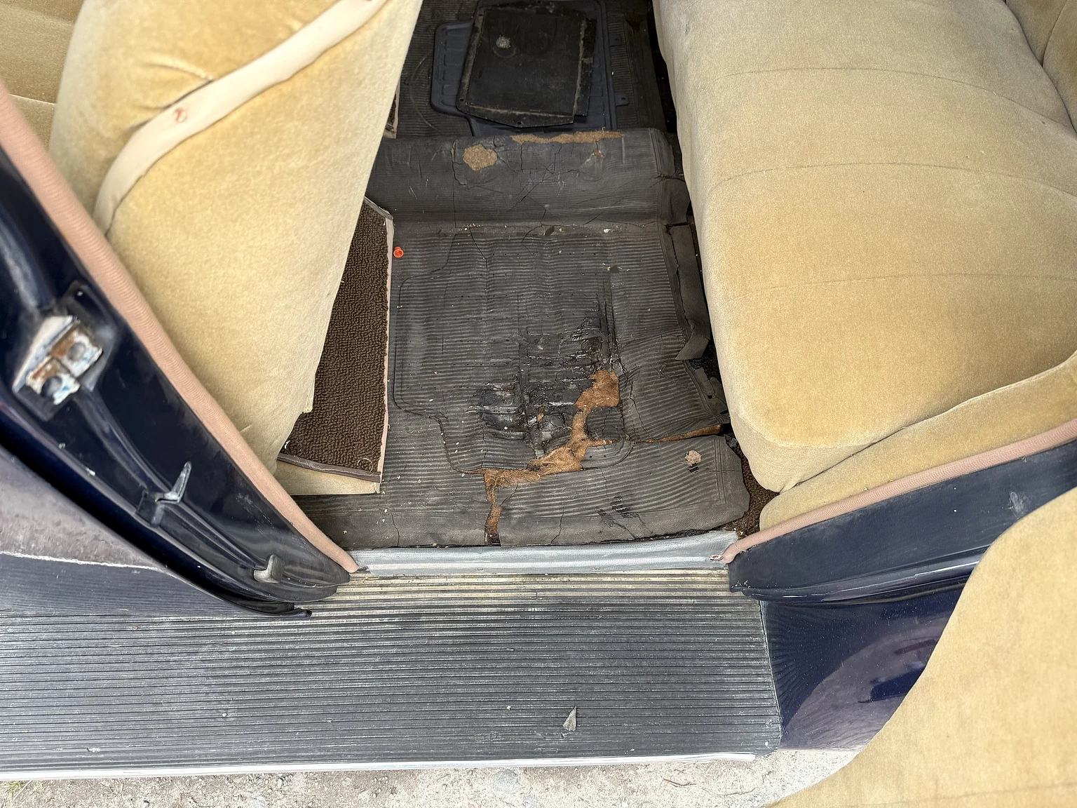 Innenraumfoto von 1936 Ford 214A Fordor (57)