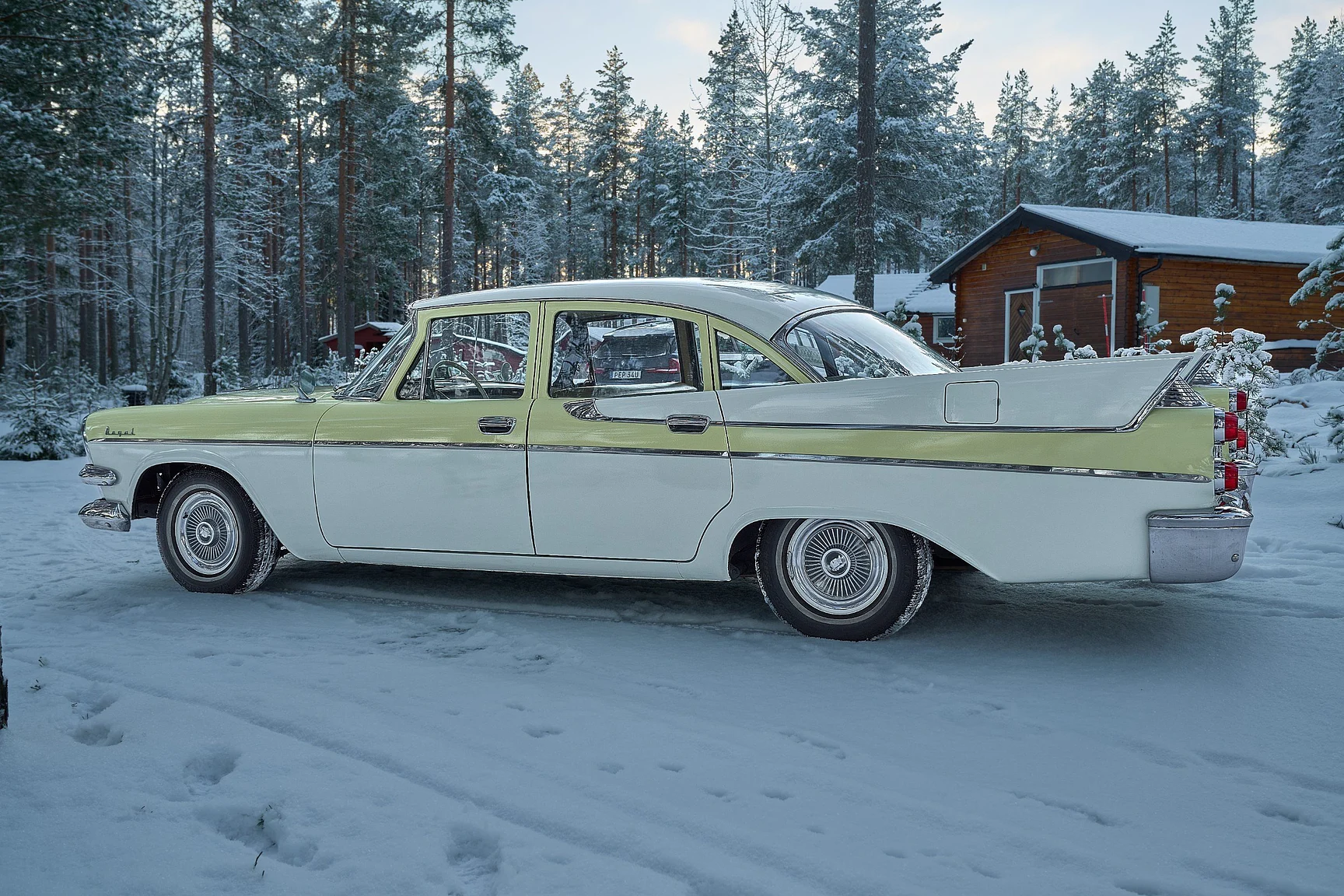 Exteriörbild på 1957 Dodge Royal (5)