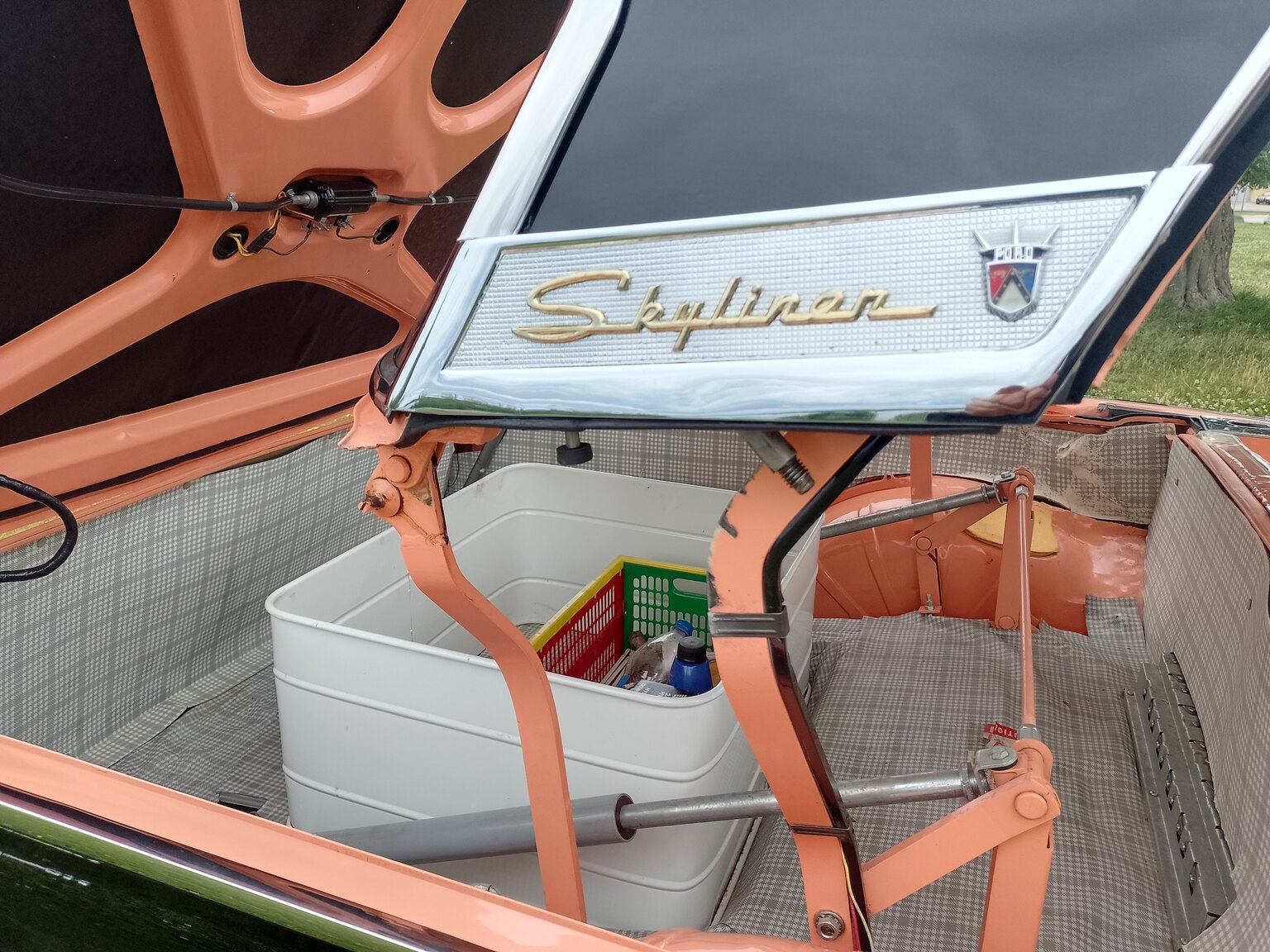 Aussenfoto 1957 Ford Fairlane 500 Skyliner Retract