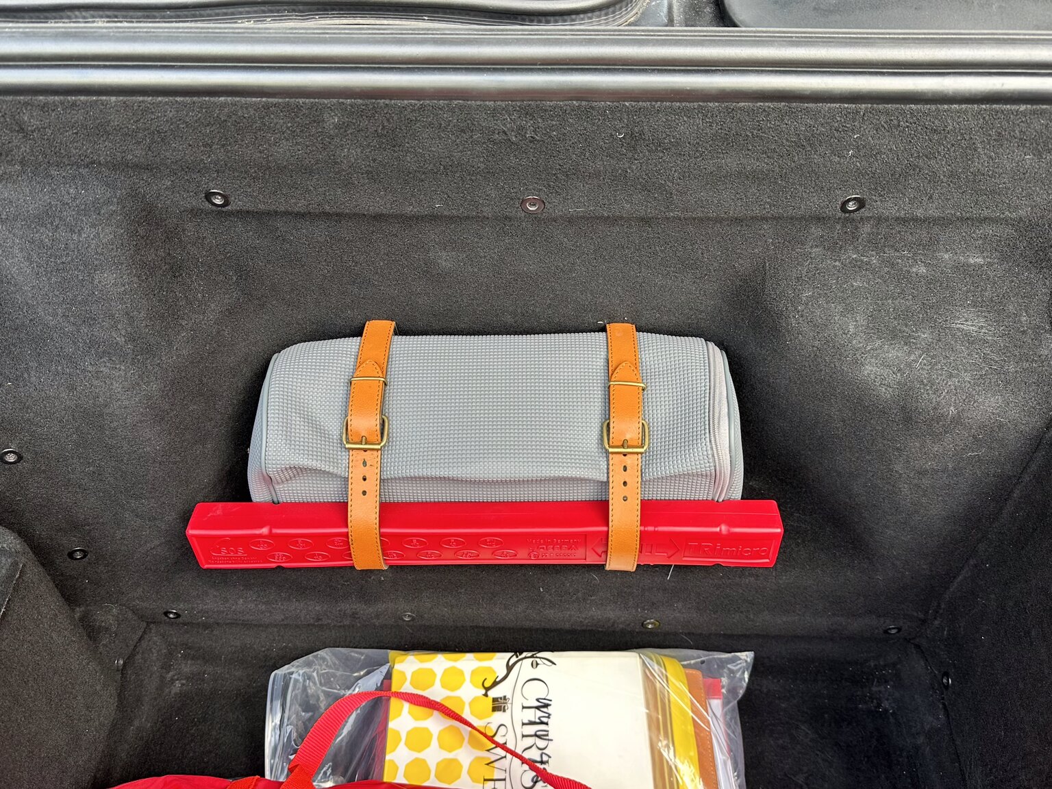 Interior image of 2001 Ferrari 360 Modena V8 Manual (31)