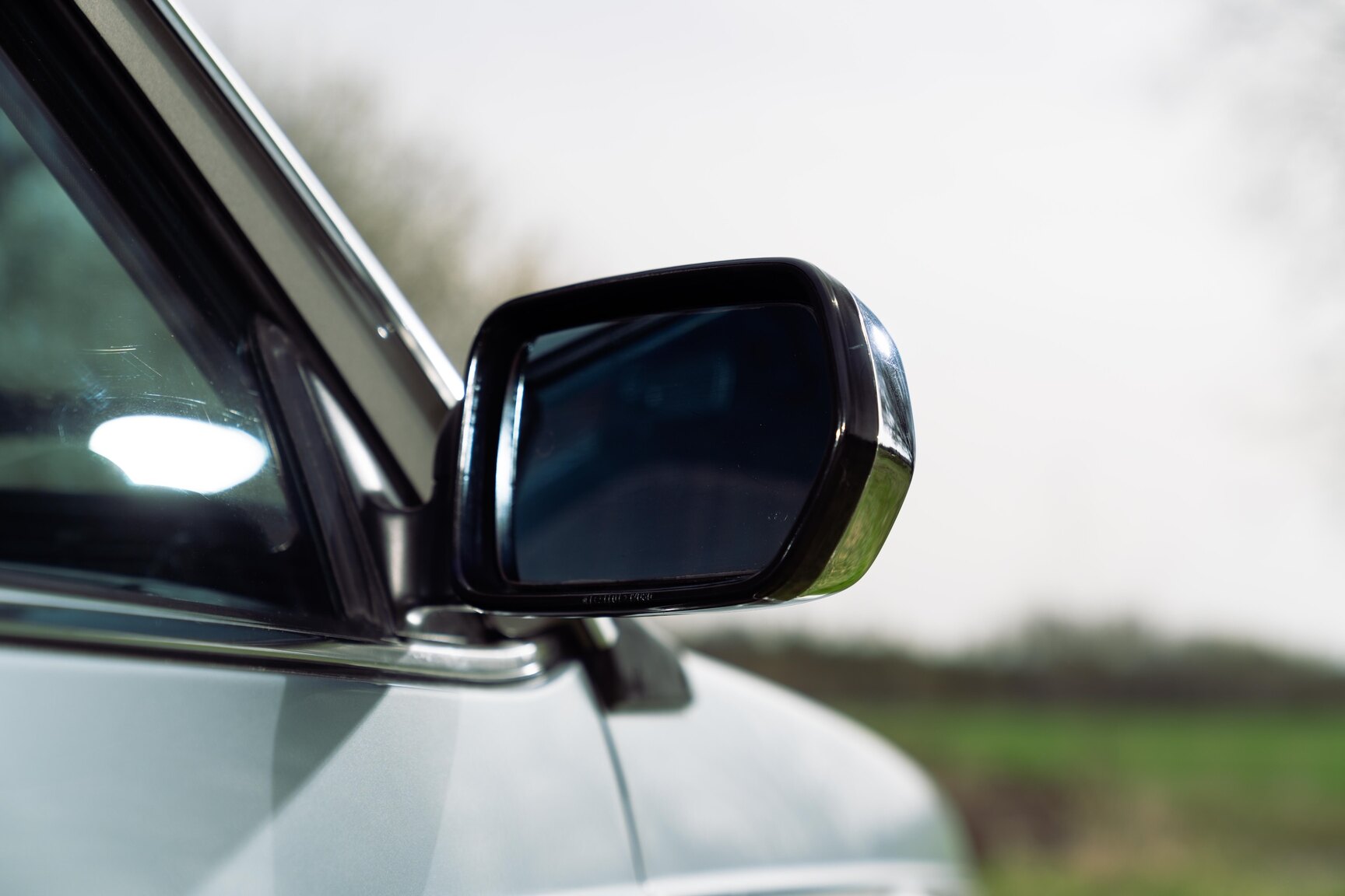 Exterior image of 1986 BMW 635 CSi (68)