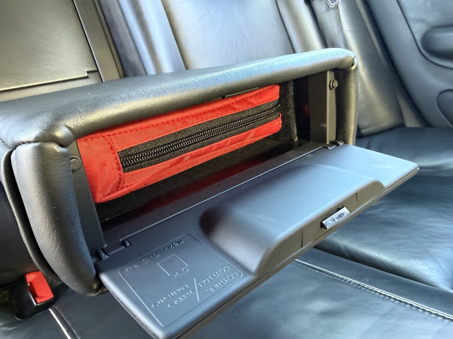 Innenraumfoto von 2002 Audi RS 6 Avant (79)