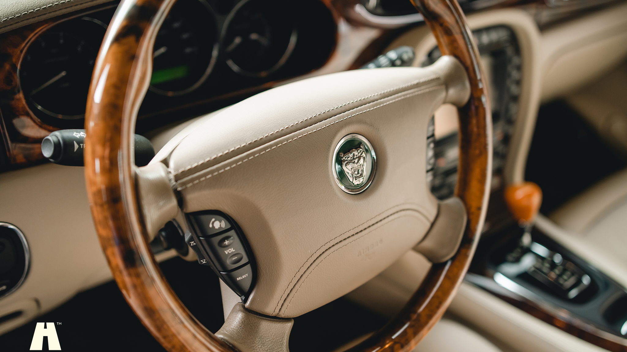 Innenraumfoto von 2003 Jaguar XJ Super V8