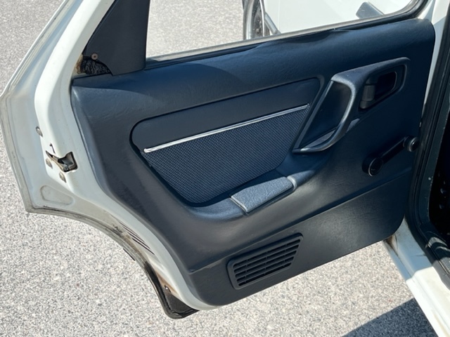 Interior image of 1983 Ford Sierra