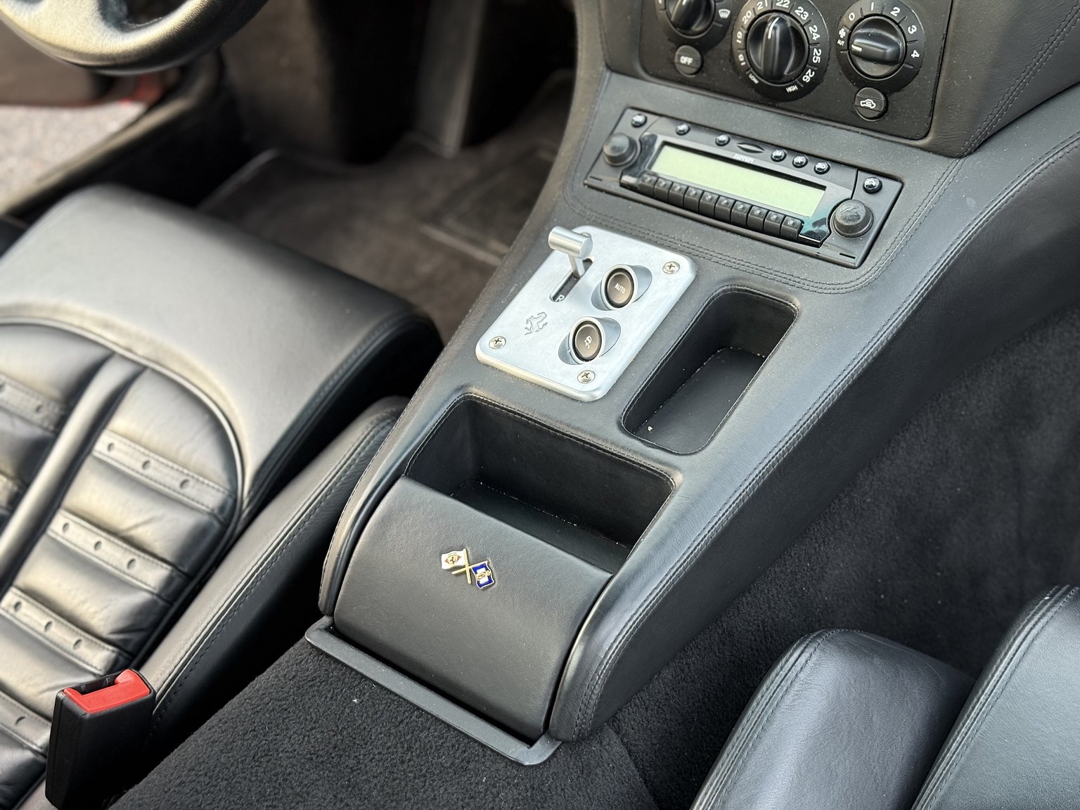 Innenraumfoto von 2003 Ferrari 575M Maranello