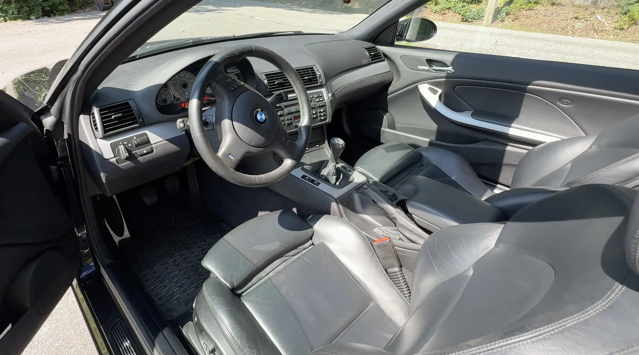Innenraumfoto von 2004 BMW M3 Coupé (1)