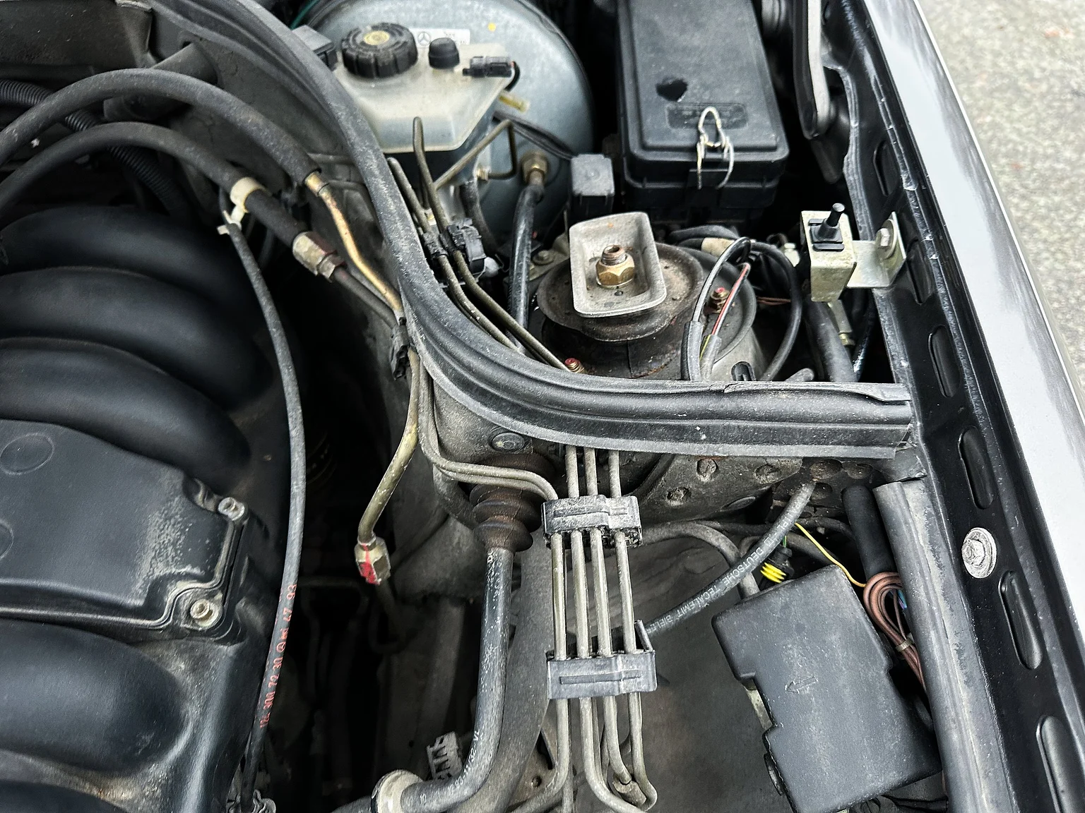 Image of 1993 Mercedes-Benz E 320 "AMG" (26) mechanics