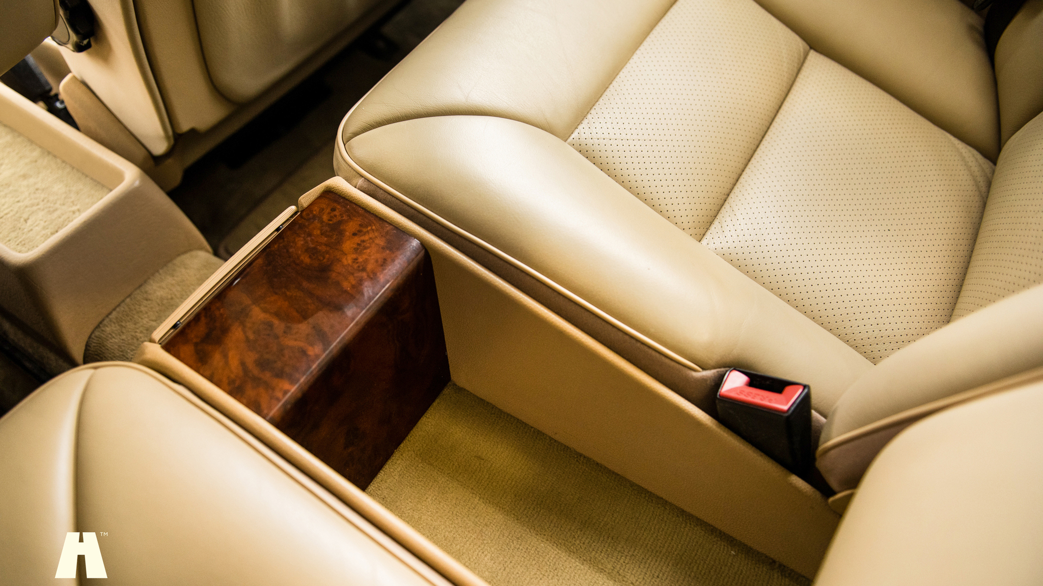 Interior image of 1992 Mercedes 230 CE