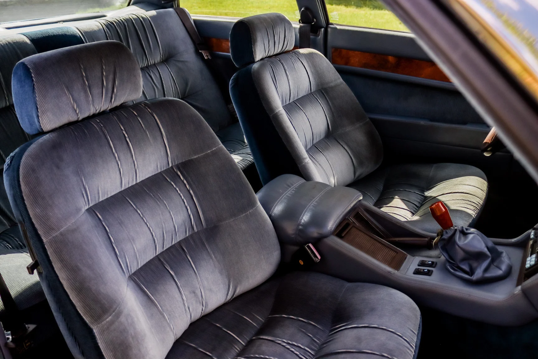 Interiörbild 1987 Maserati Biturbo i (3)