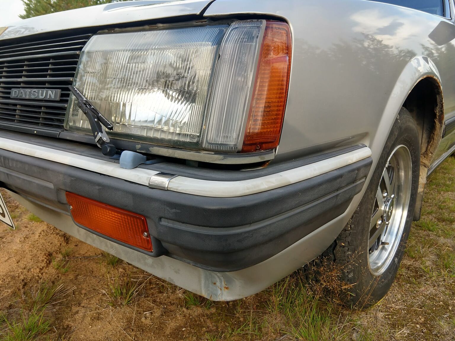 Exteriörbild på 1983 Datsun Laurel