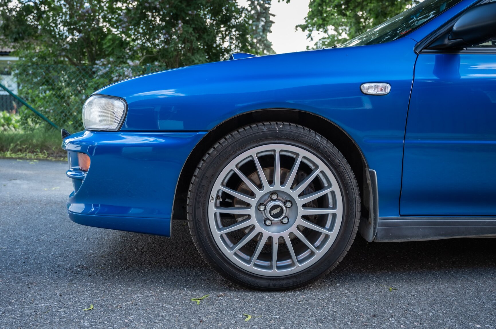 Exterior image of 1999 Subaru Impreza GT