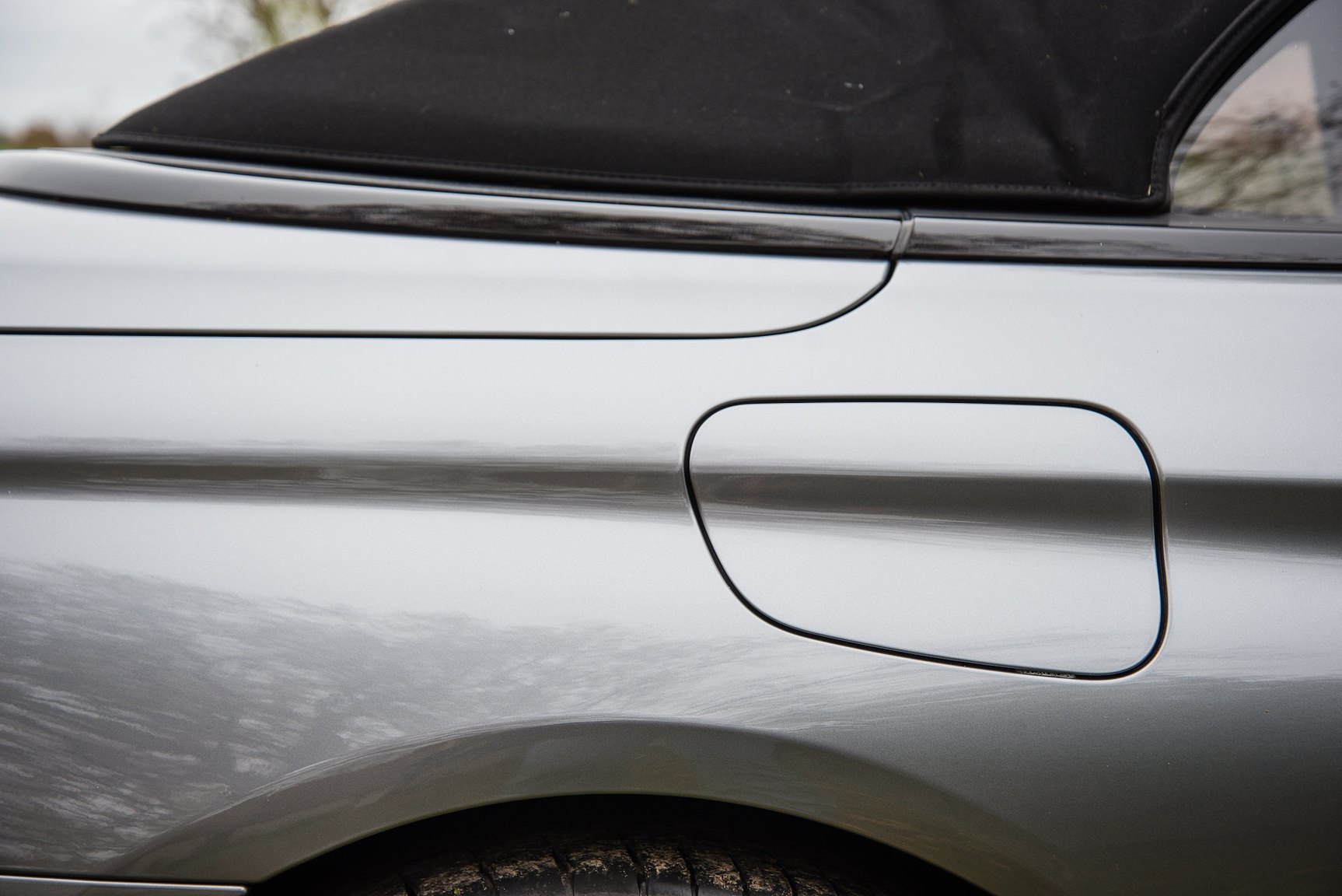 Exterior image of 2014 BMW M6C