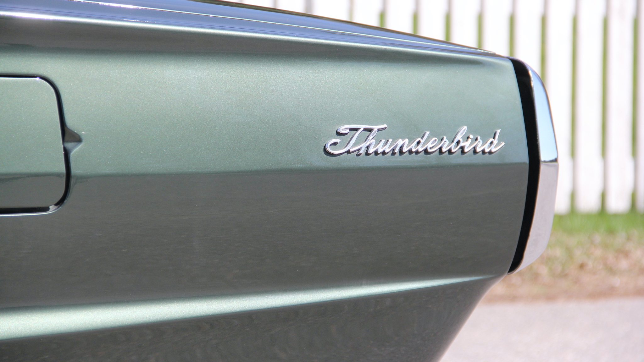 Exteriörbild på 1966 Ford Thunderbird Town Hardtop 6.4
