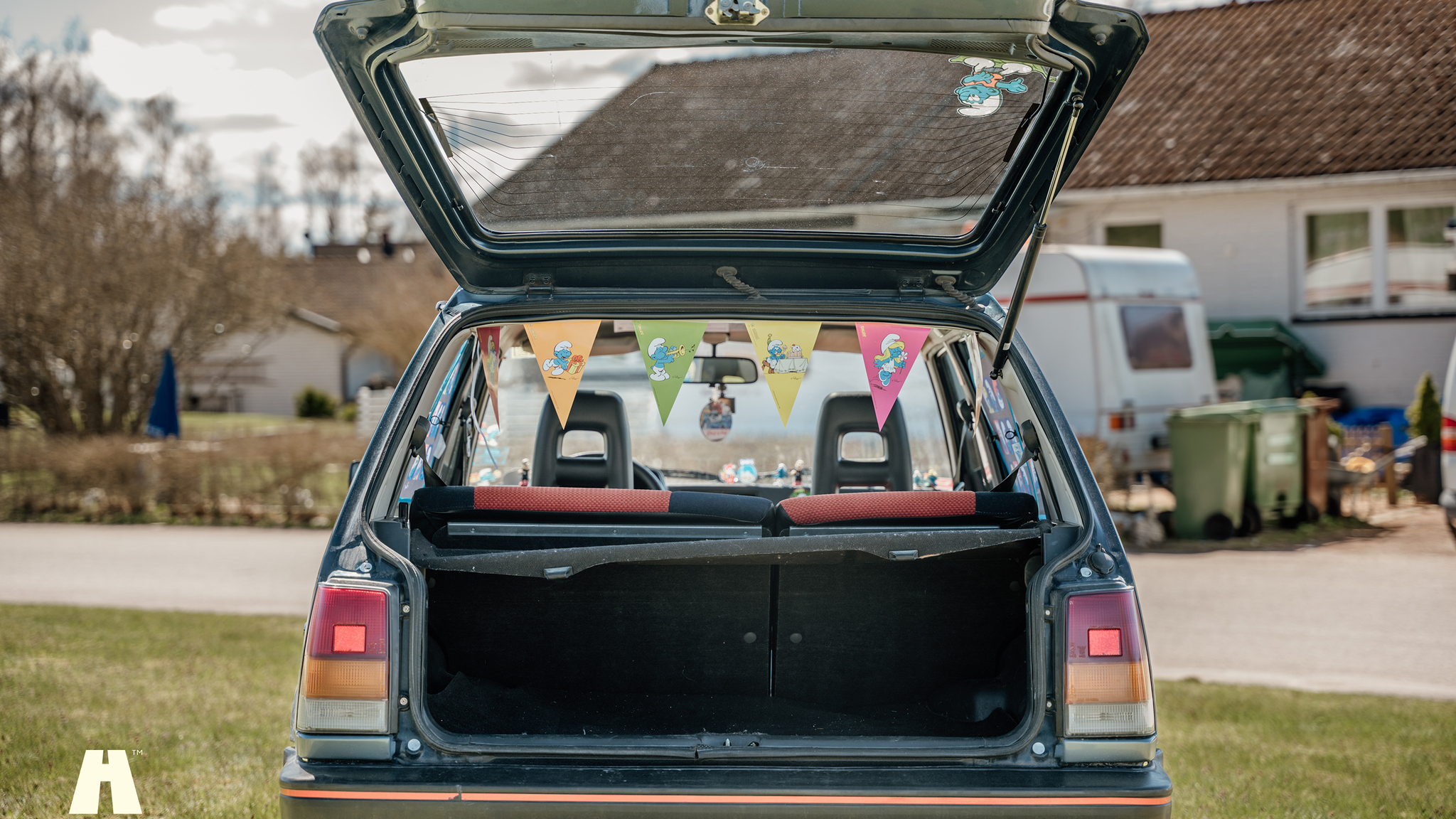 Interior image of 1986 Daihatsu Charade Turbo