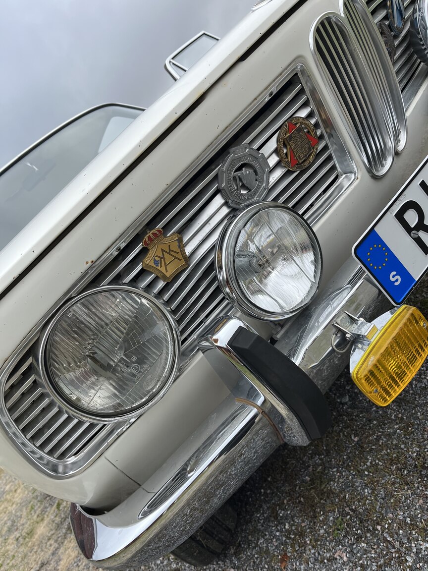 Exterior image of 1965 BMW 1800