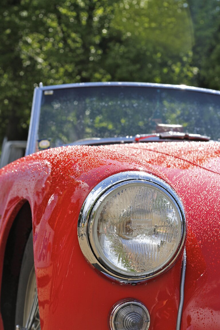 Exterior image of 1956 MG MGA 1500