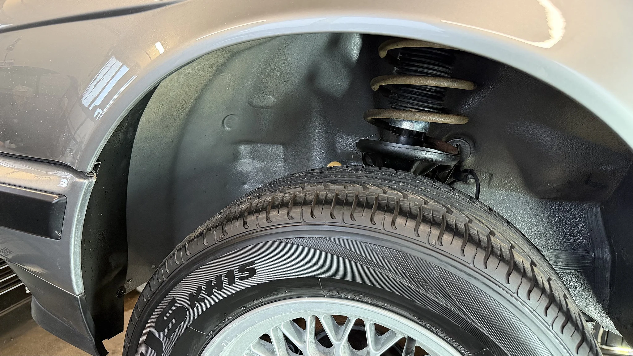 Exteriörbild på 1988 BMW 535i - NO RESERVE (64)