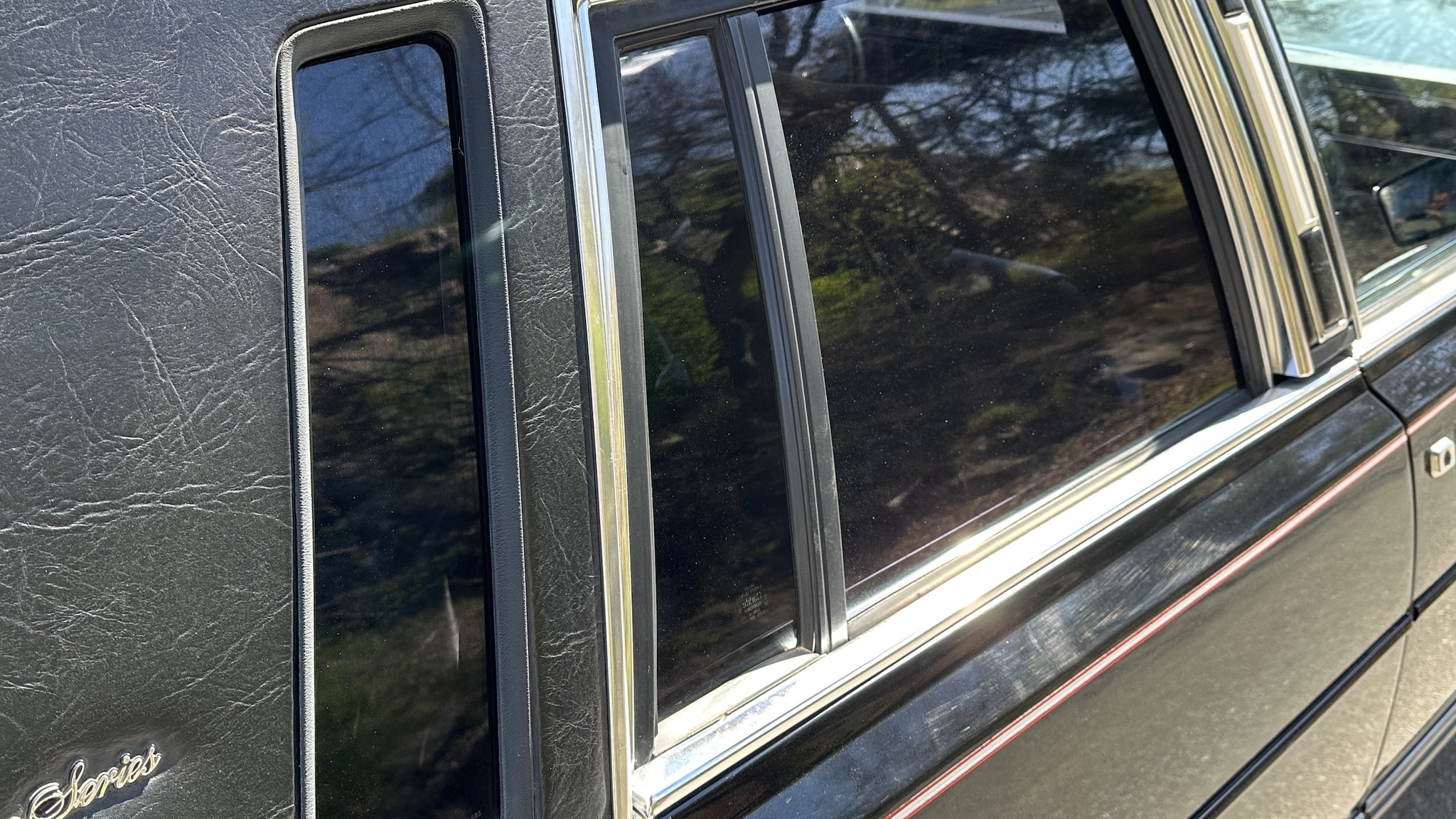 Exteriörbild på 1988 Lincoln Town Car