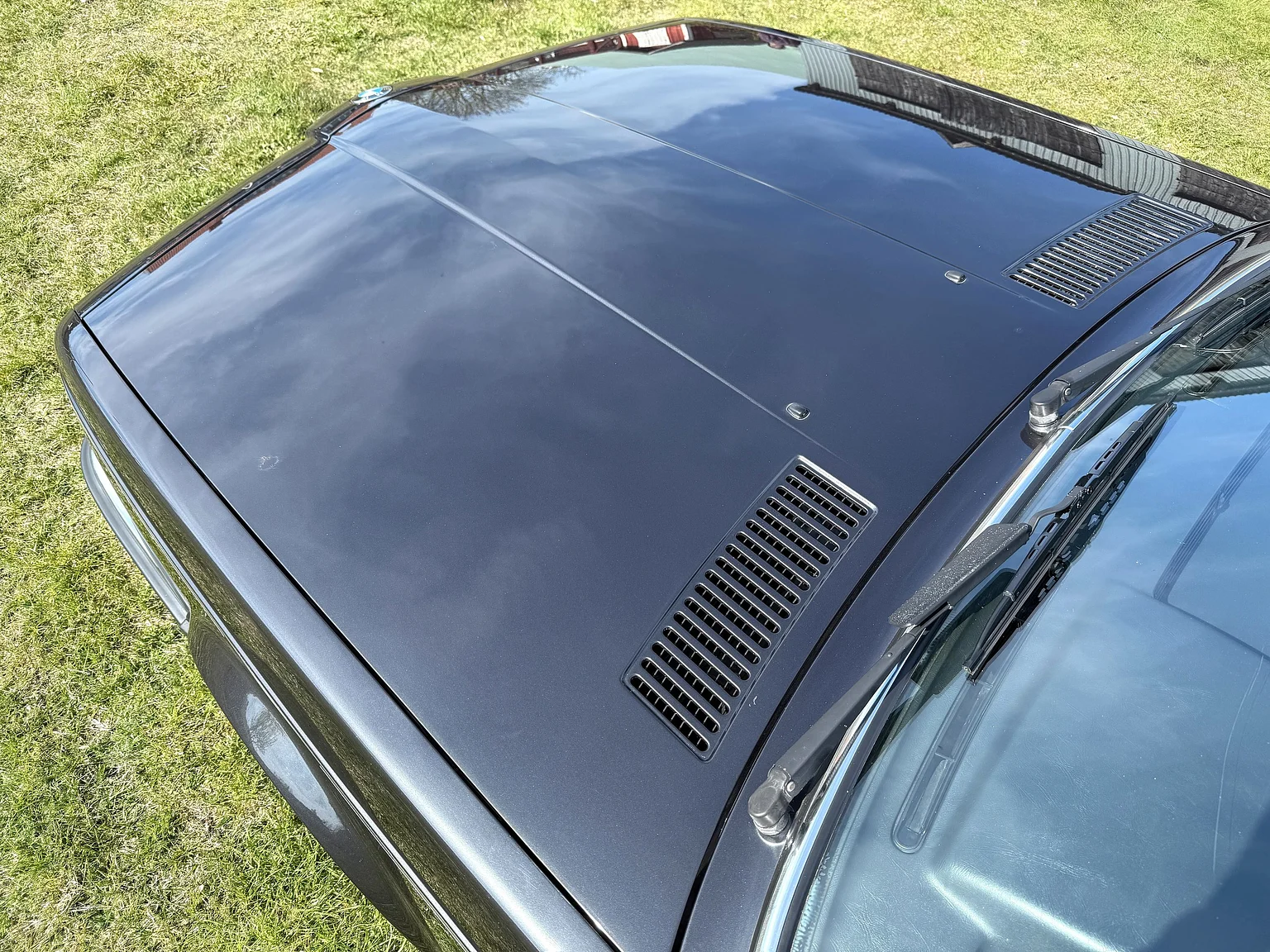 Exterior image of 1985 BMW 635 CSiA (E24) (77)