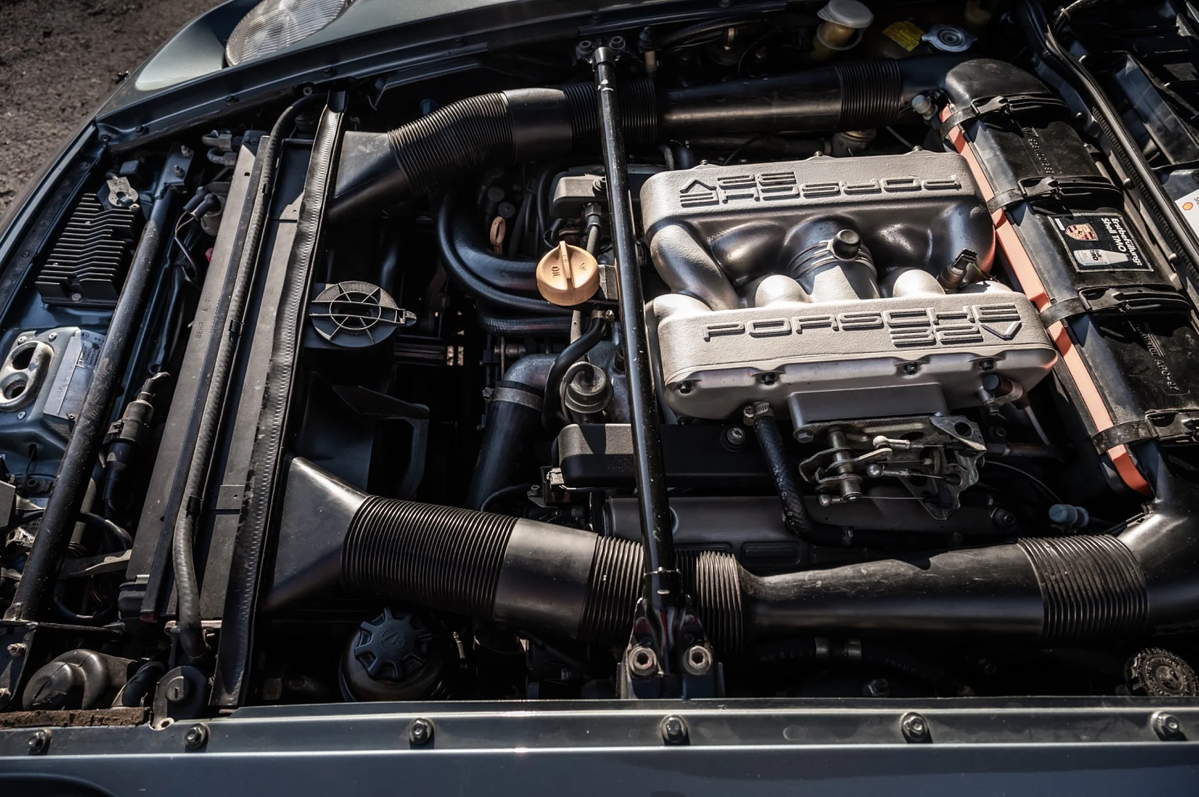 Image of 1988 Porsche 928 S4 mechanics (1)