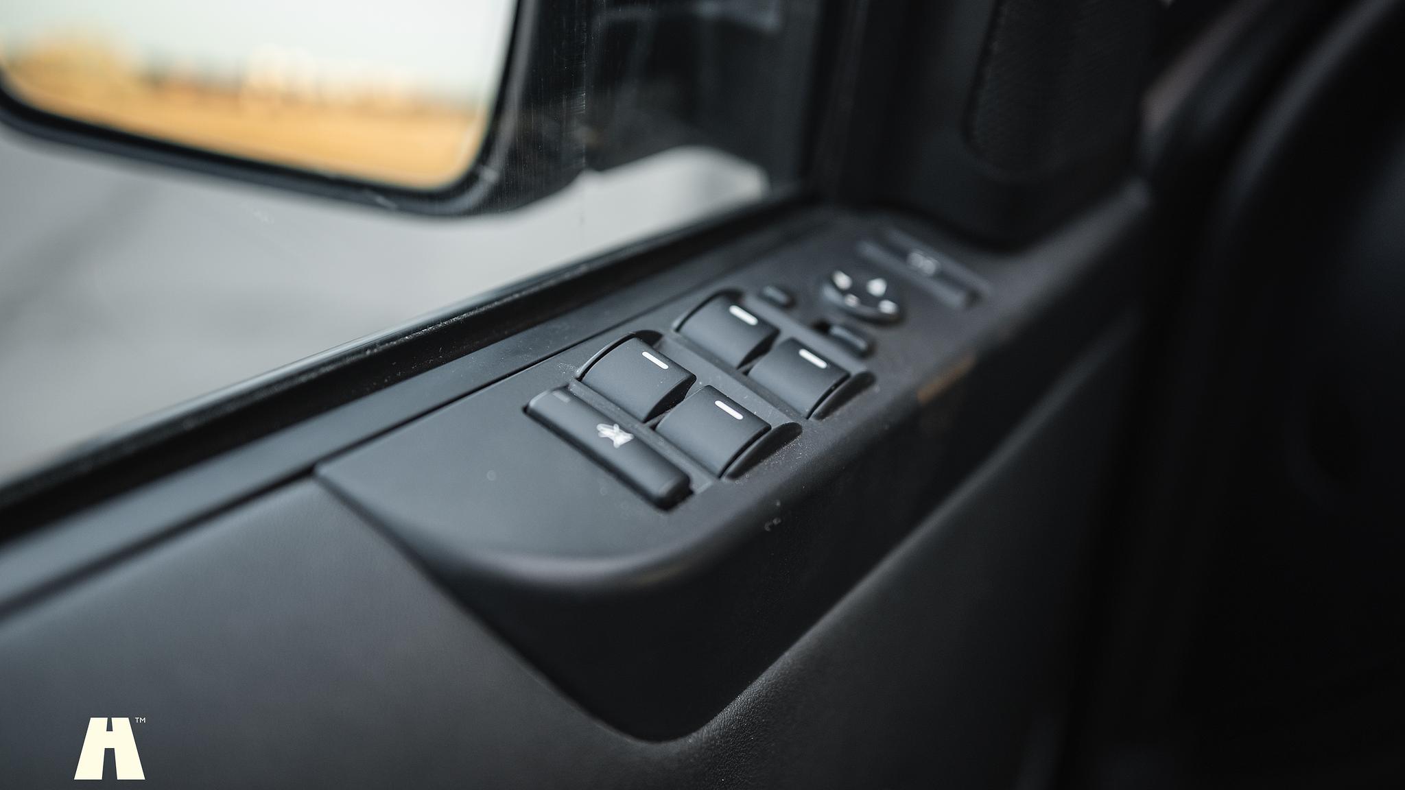 Interior image of 2012 Land Rover Range Rover Westminster TDV8 (L322)